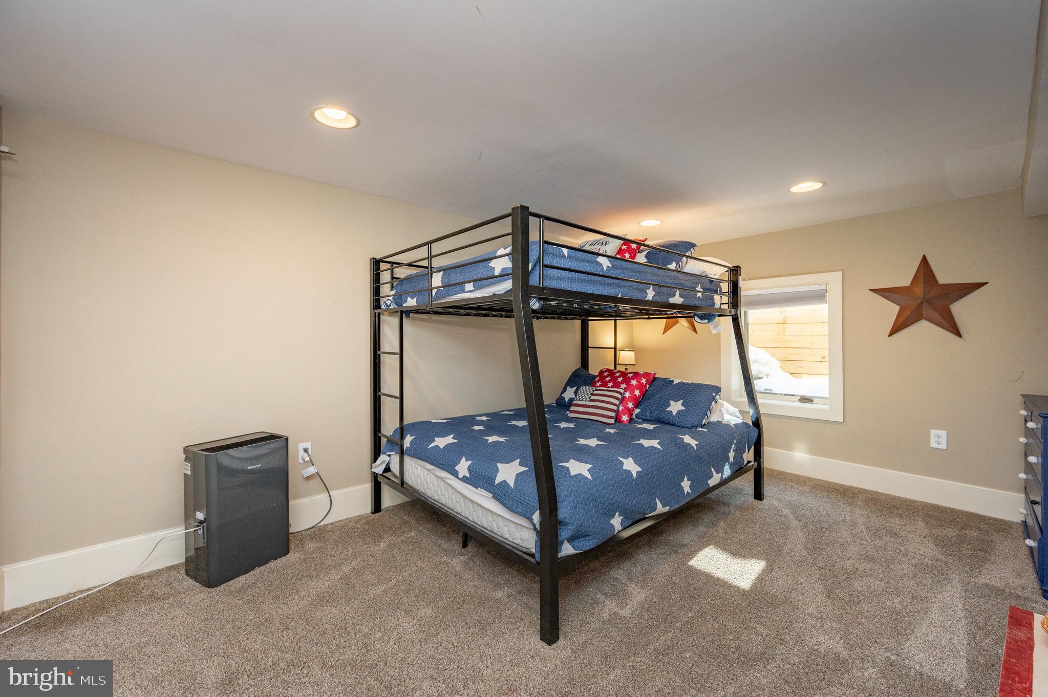 EDGEWATER - Residential