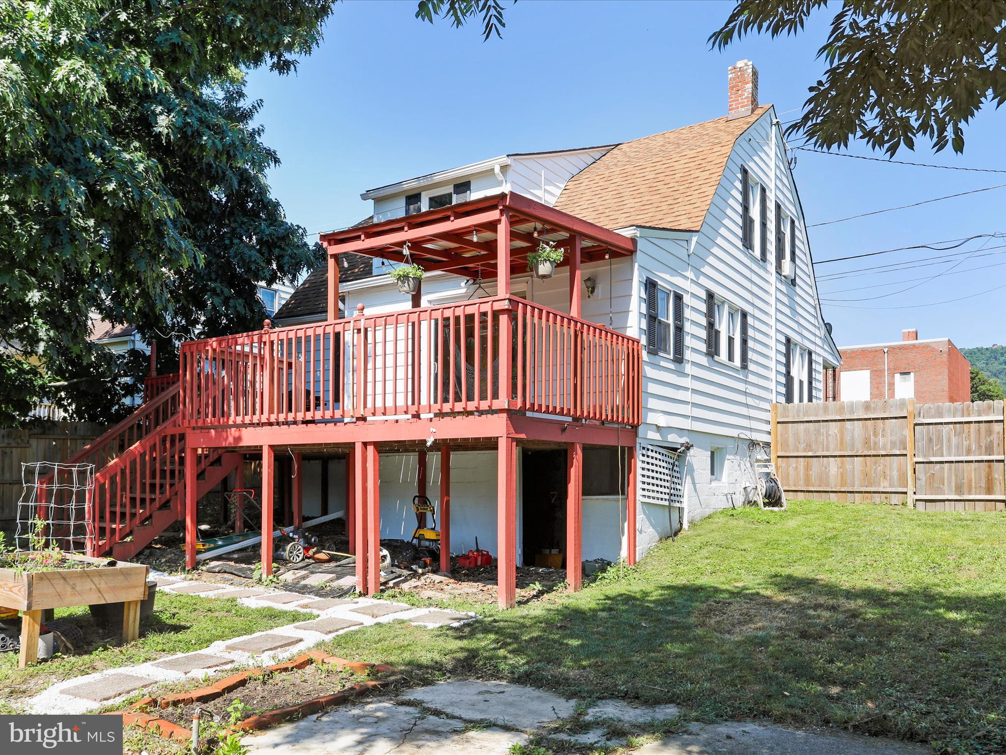 TOWN OF ROMNEY - Residential