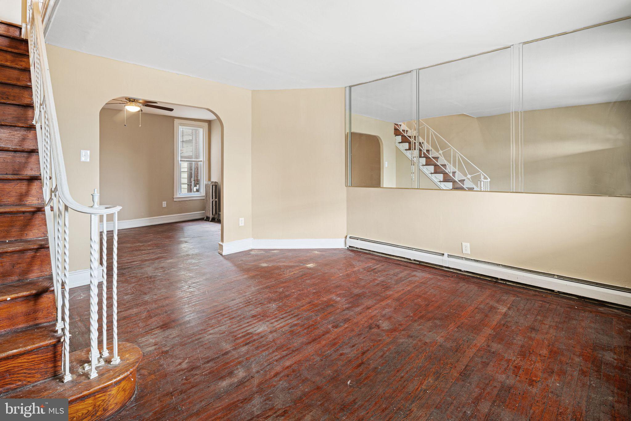 253 W SPENCER AVENUE