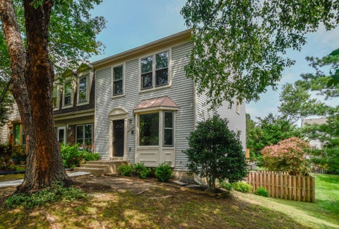 Townhouse For Rent - 10709 Gideon Court<br/> FREDERICKSBURG, VA 22407