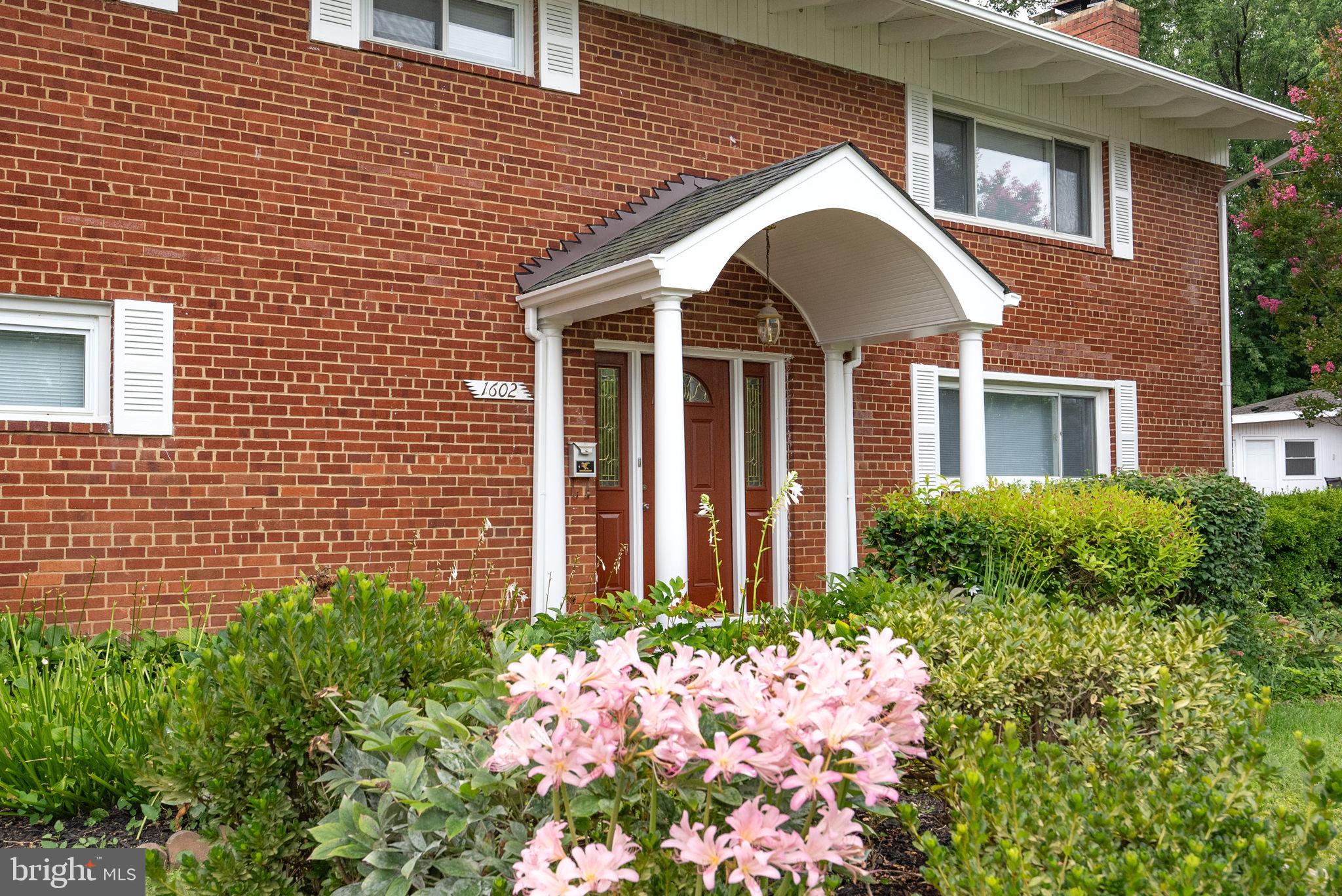 ROSEMONT - Residential Lease