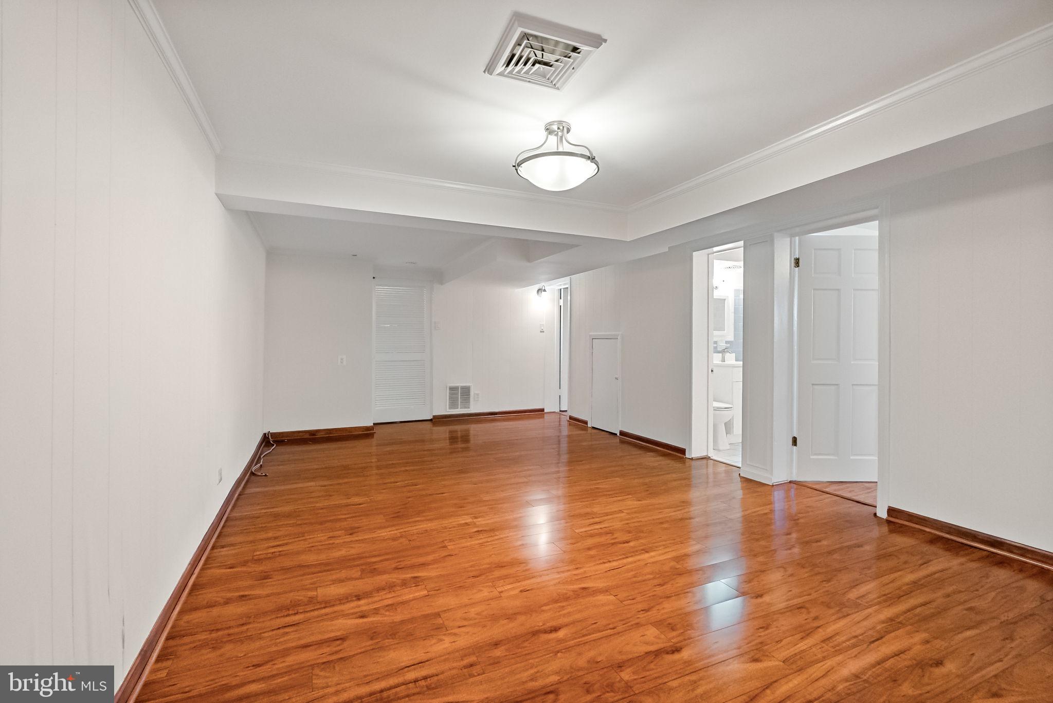 ROSEMONT - Residential Lease