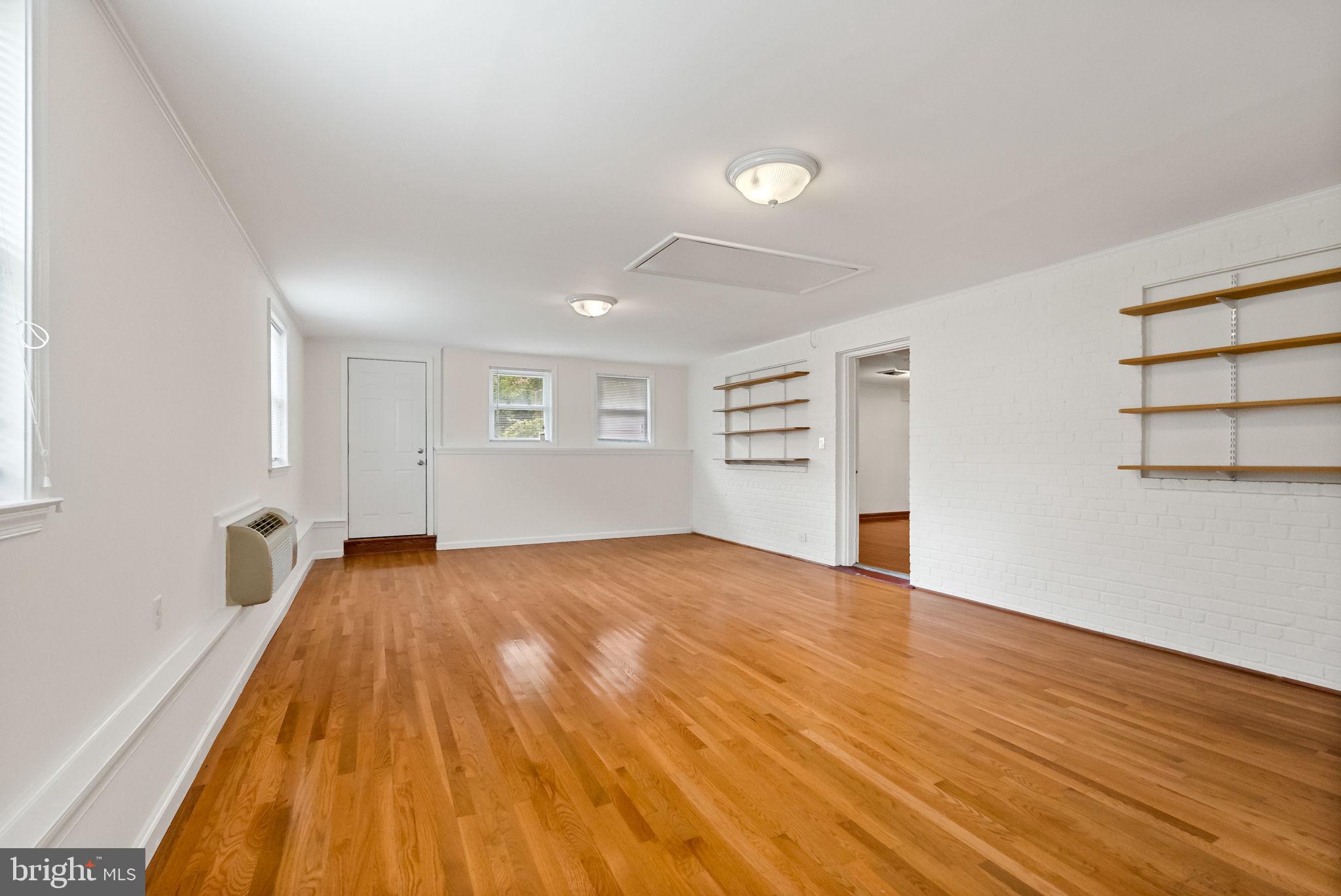 ROSEMONT - Residential Lease