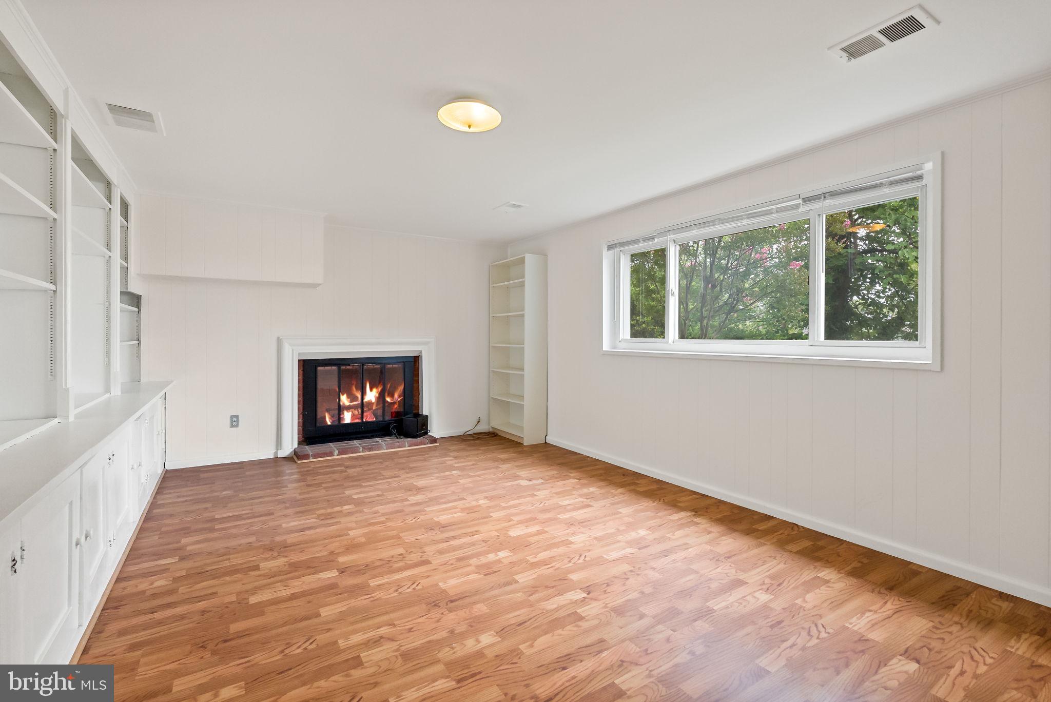 ROSEMONT - Residential Lease