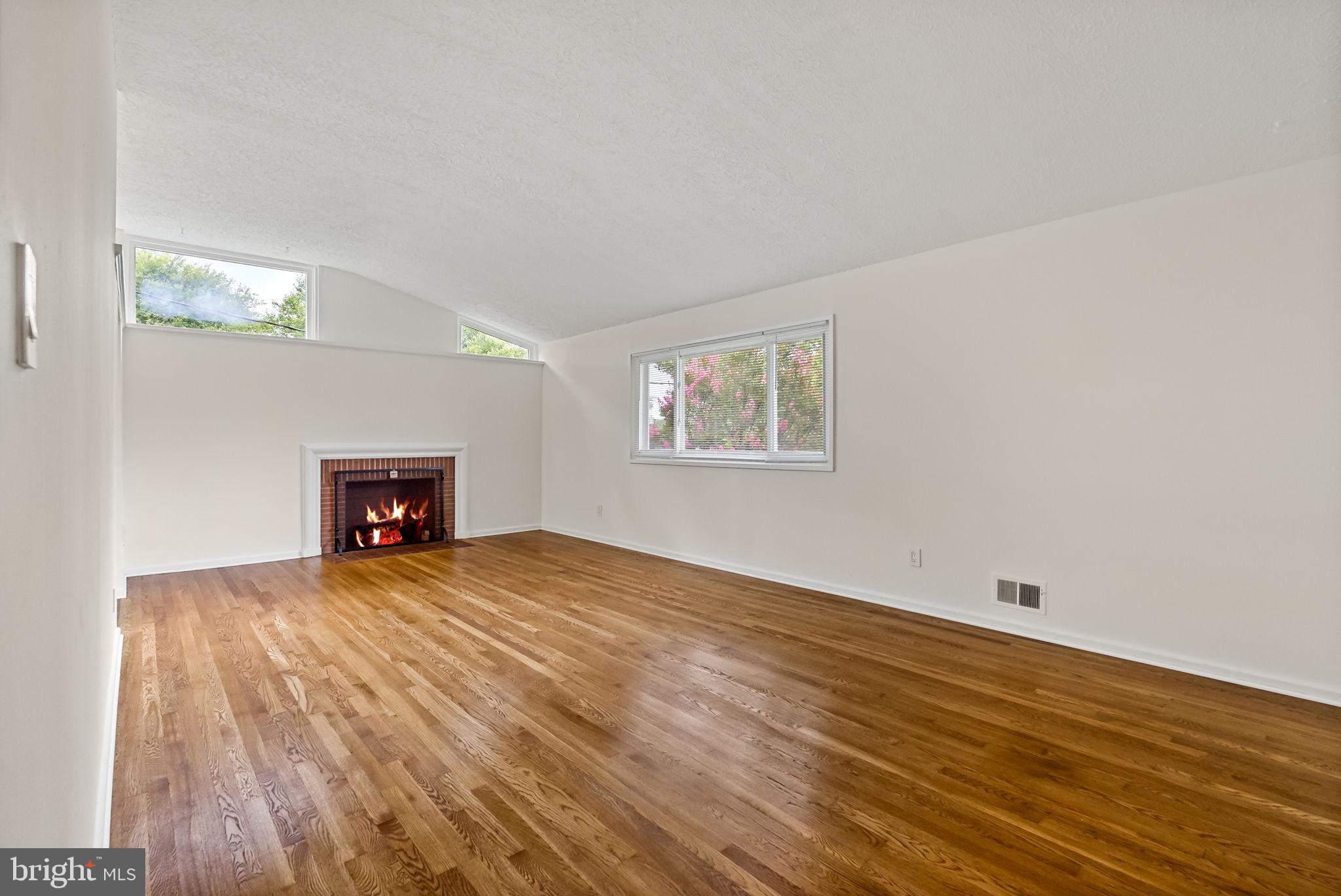 ROSEMONT - Residential Lease