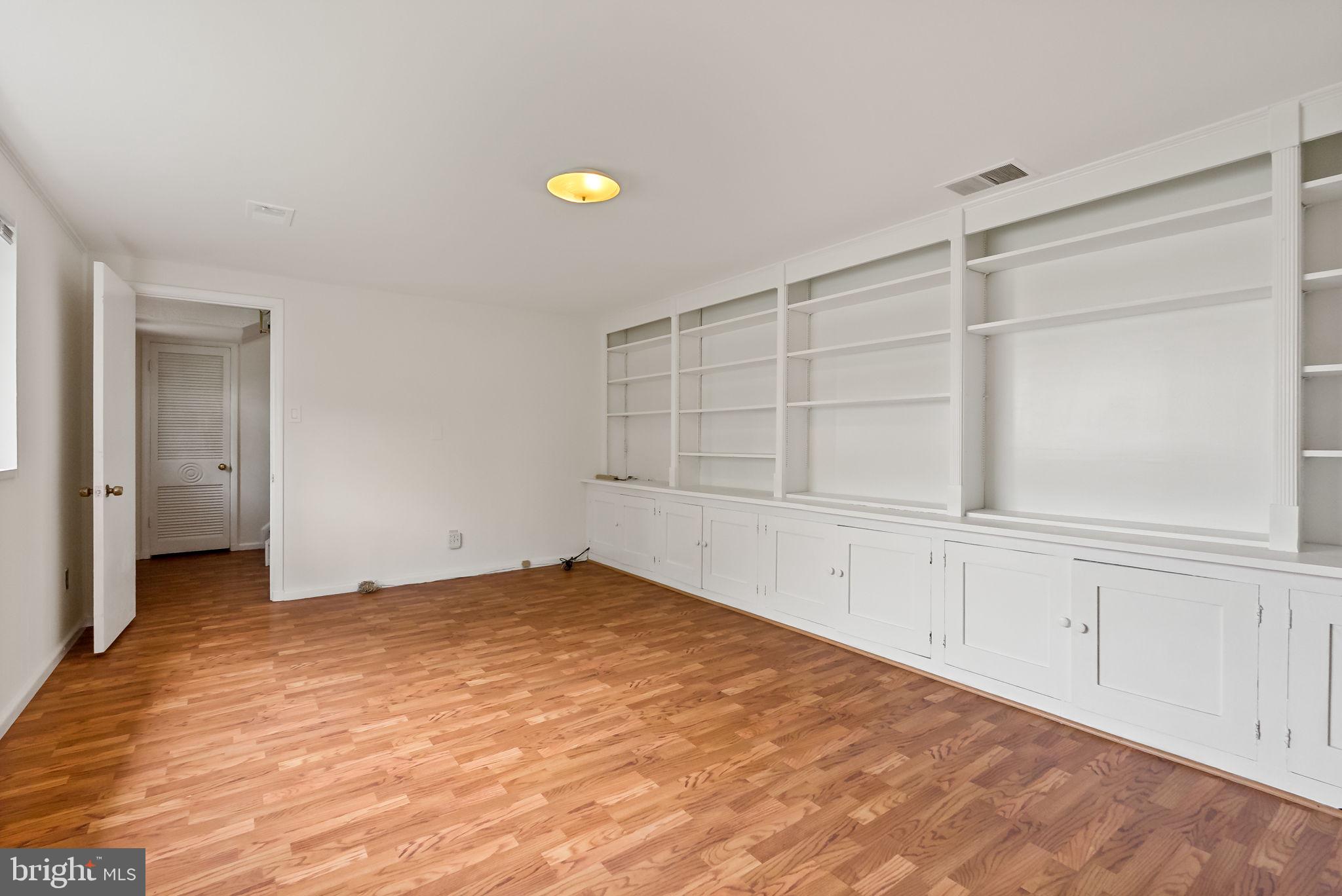 ROSEMONT - Residential Lease