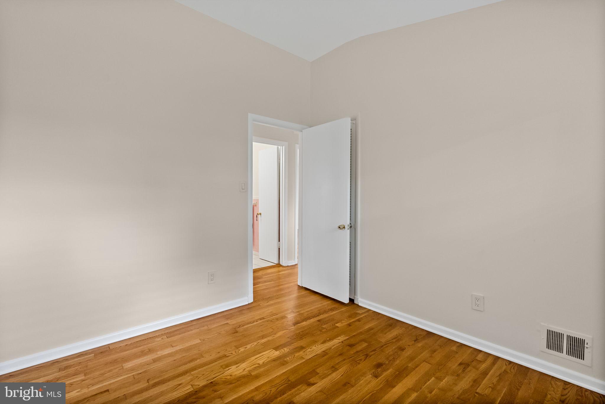 ROSEMONT - Residential Lease