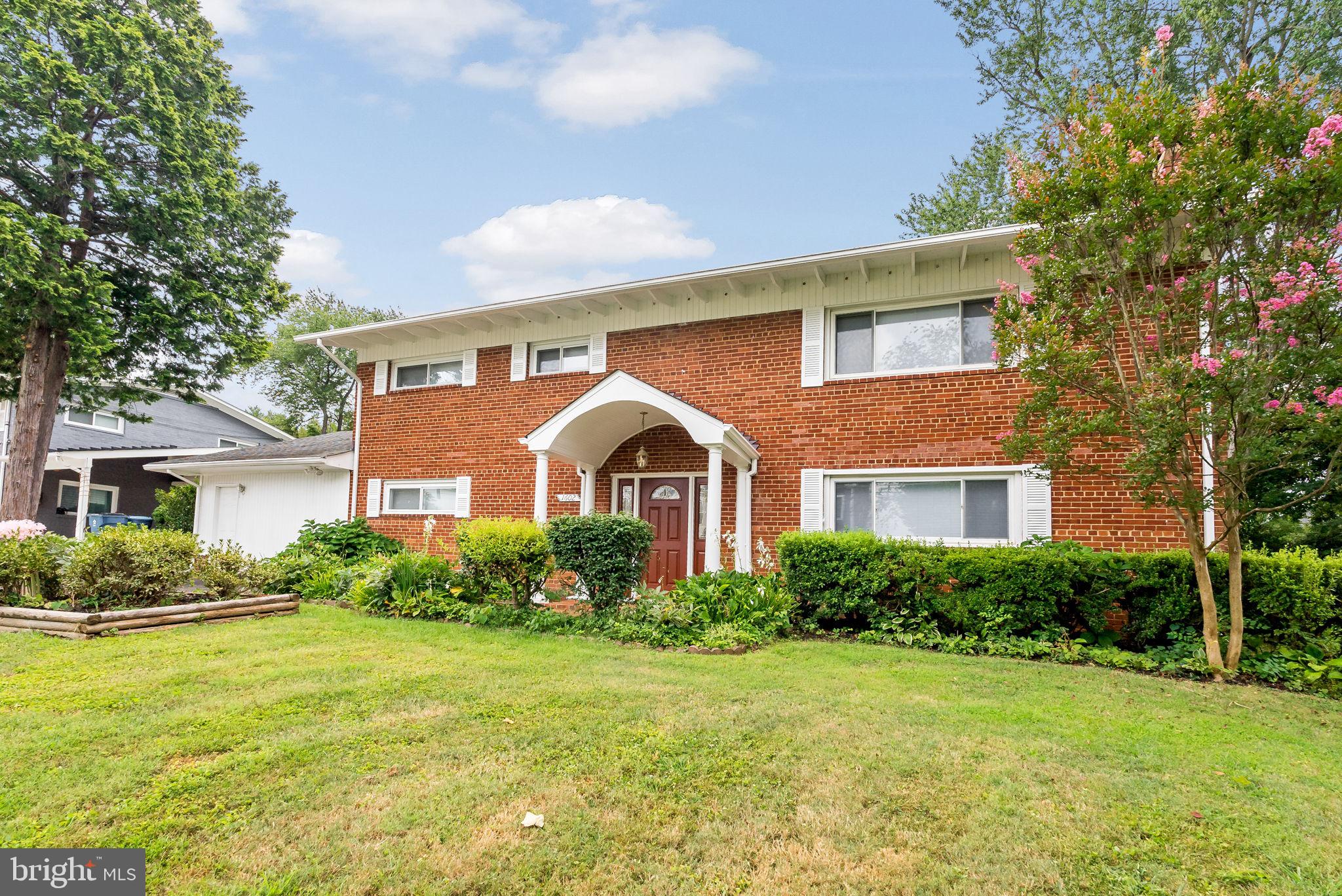 ROSEMONT - Residential Lease