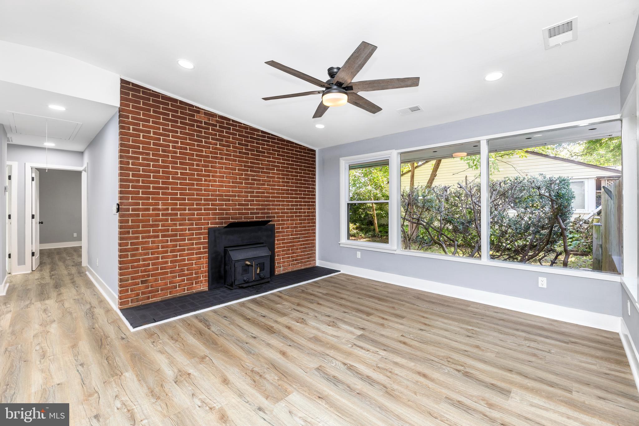 WOODLEY - Residential Lease