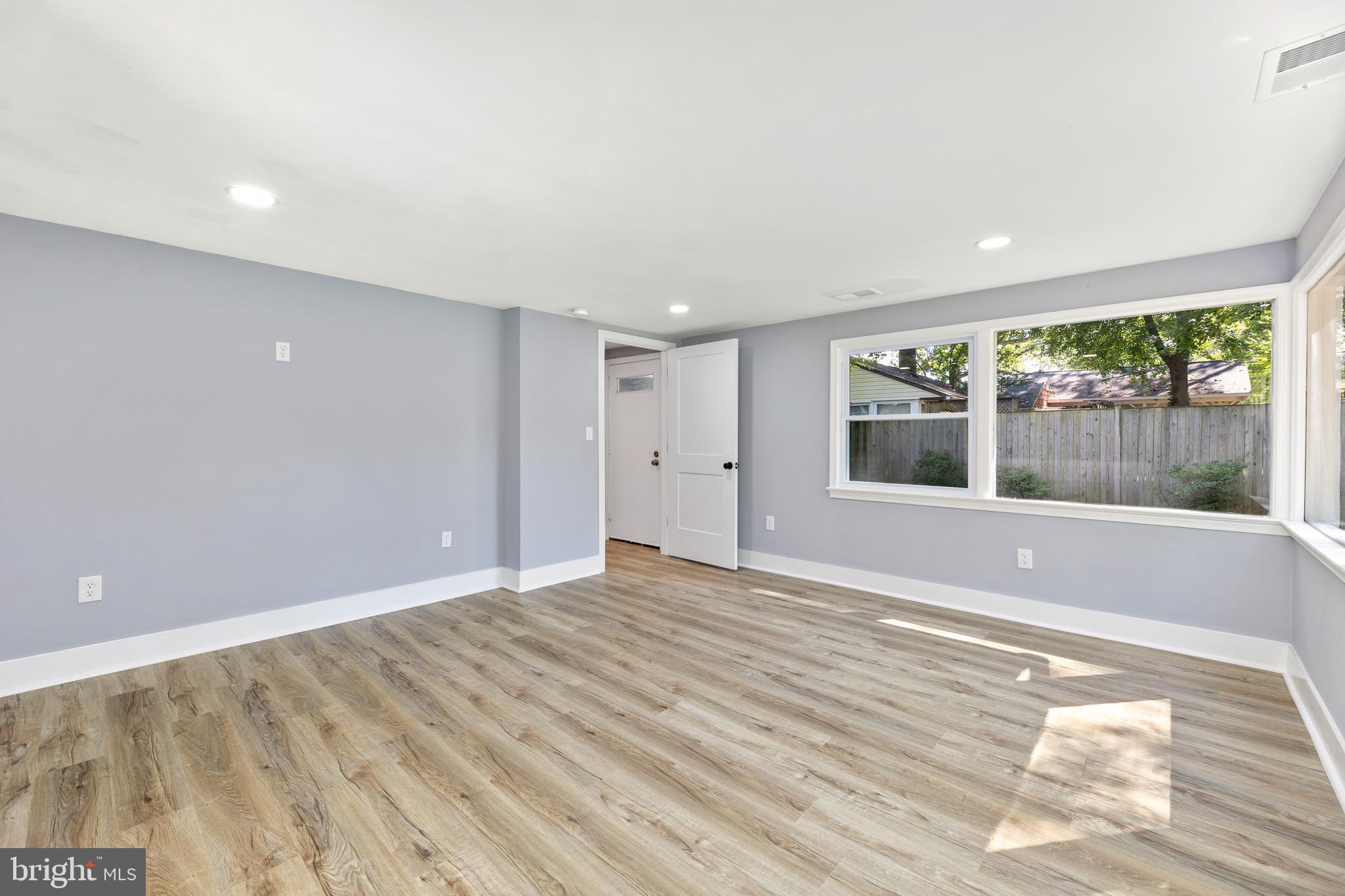 WOODLEY - Residential Lease