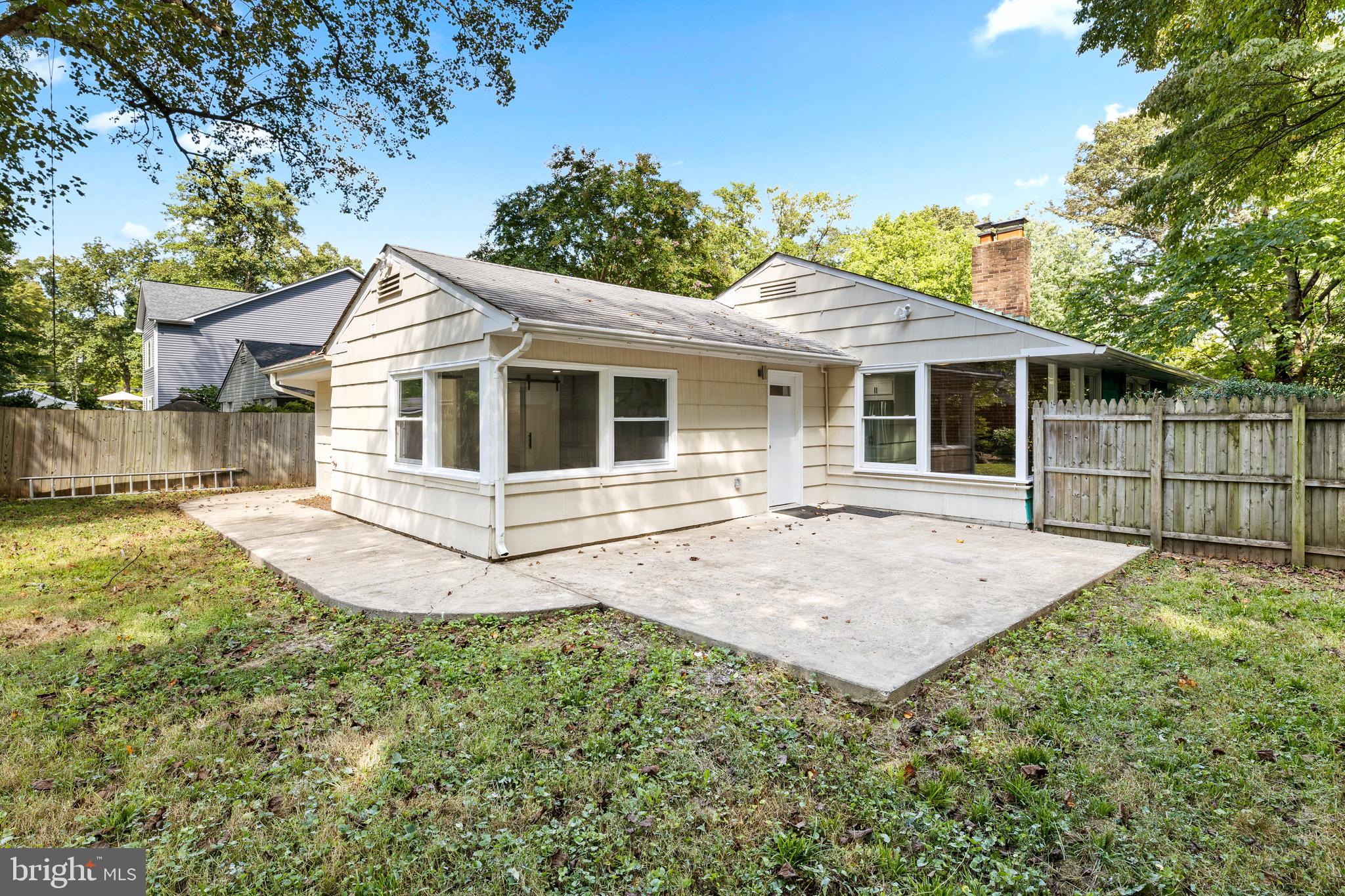 WOODLEY - Residential Lease