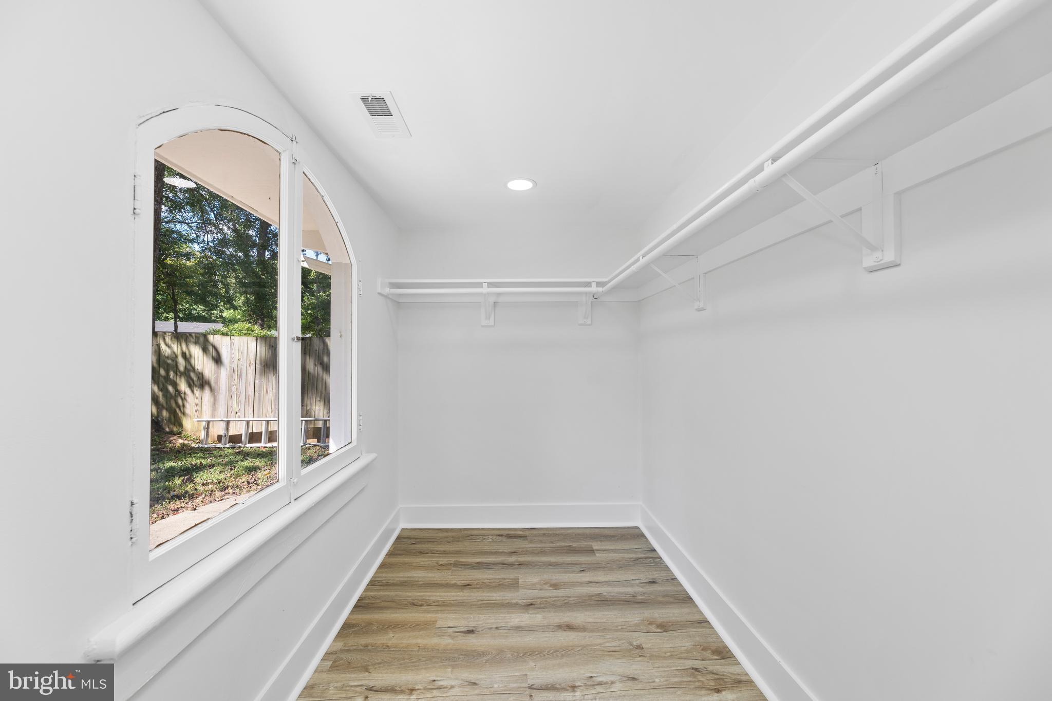 WOODLEY - Residential Lease