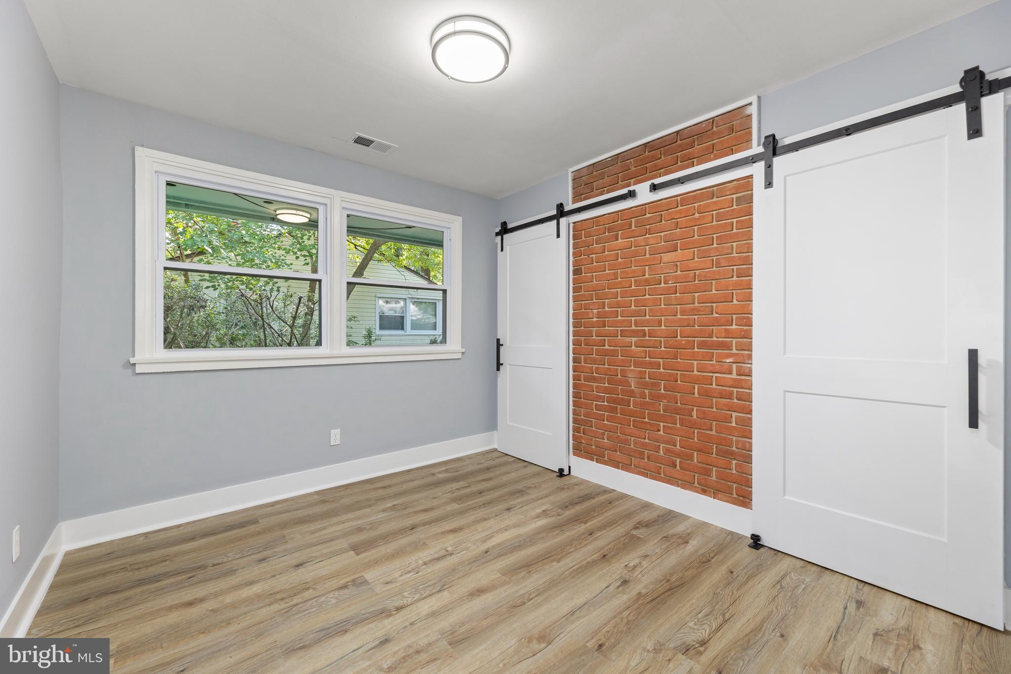 WOODLEY - Residential Lease