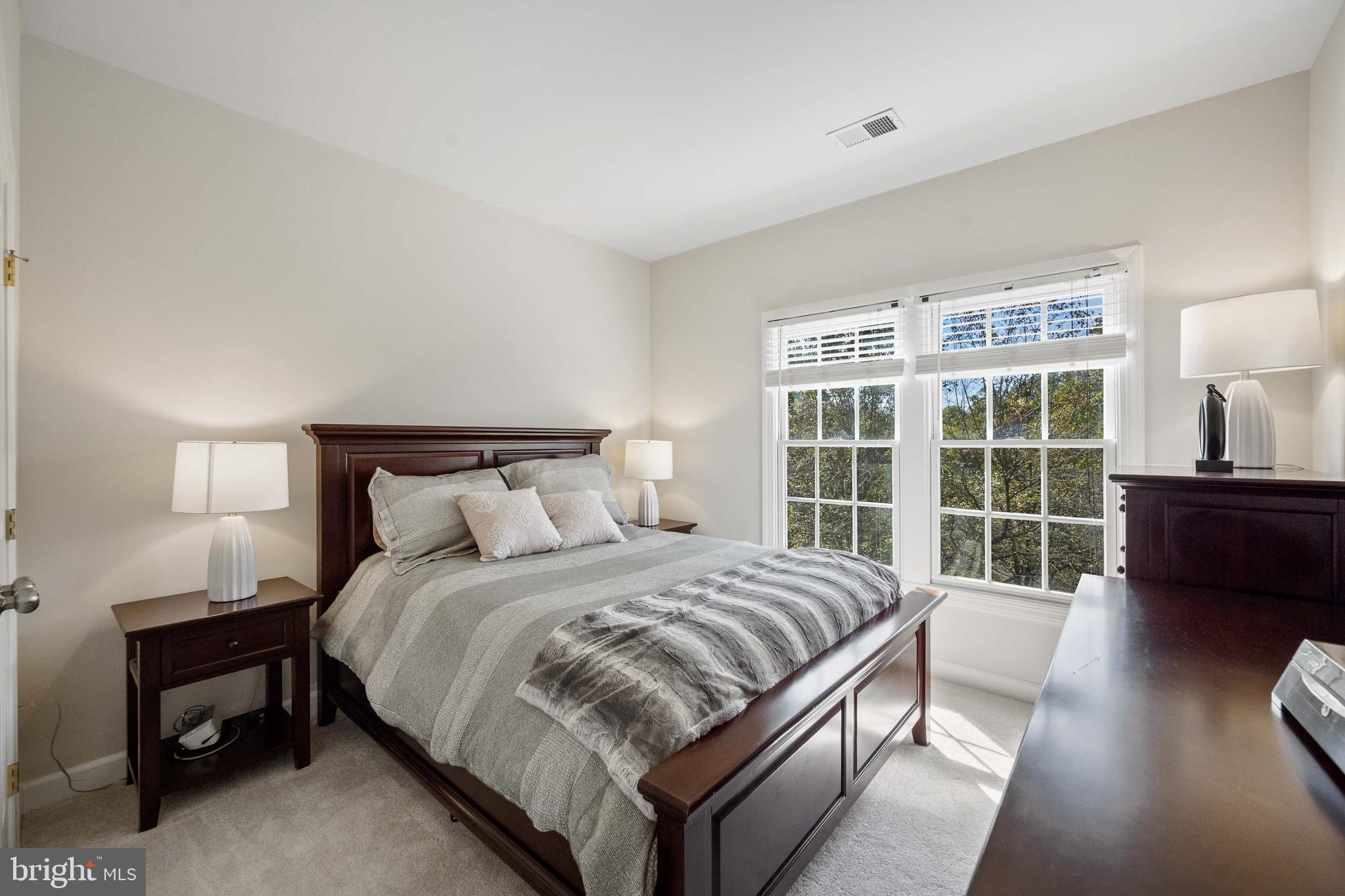 RIVER CREEK - Residential