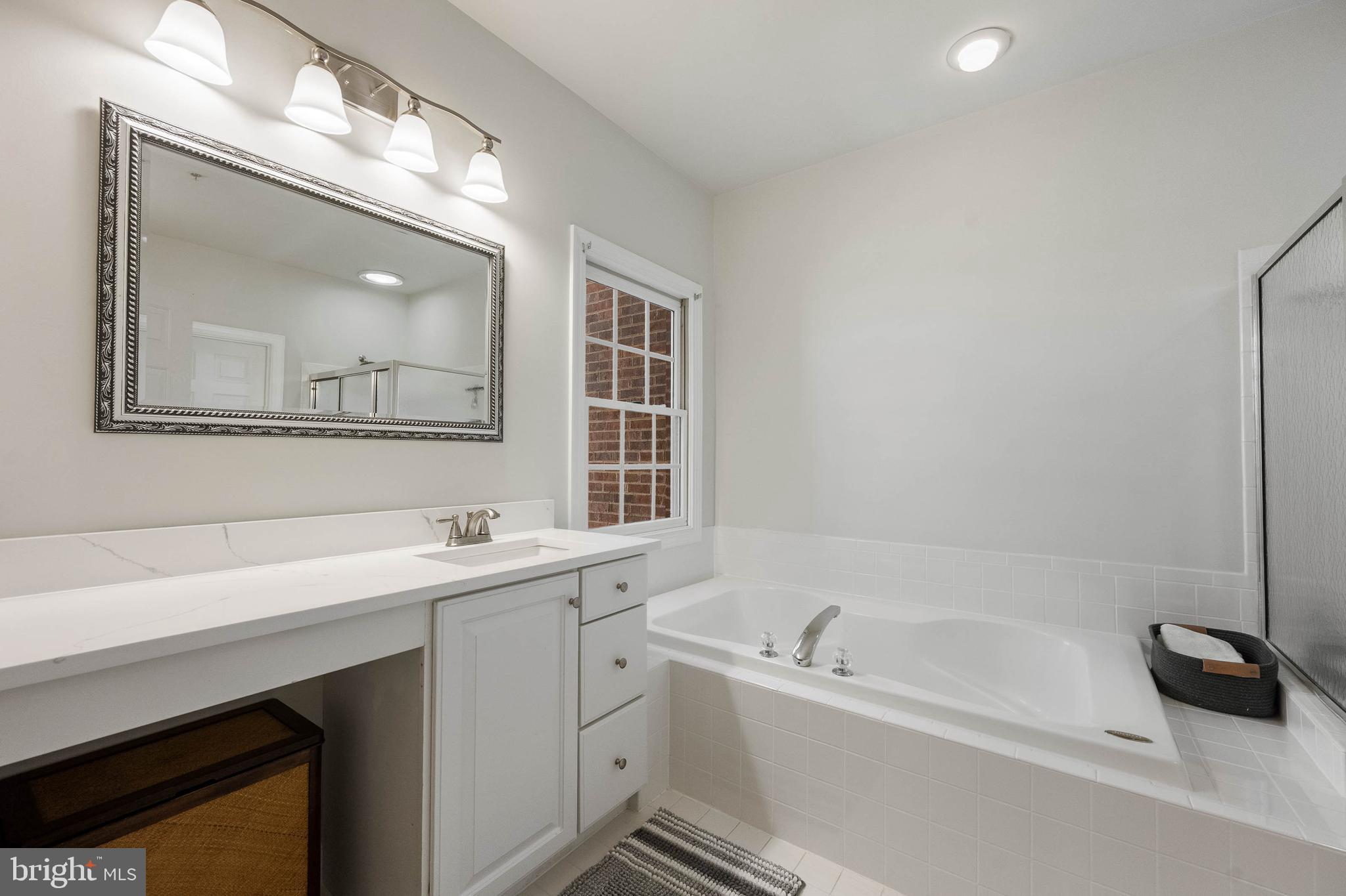 RIVER CREEK - Residential