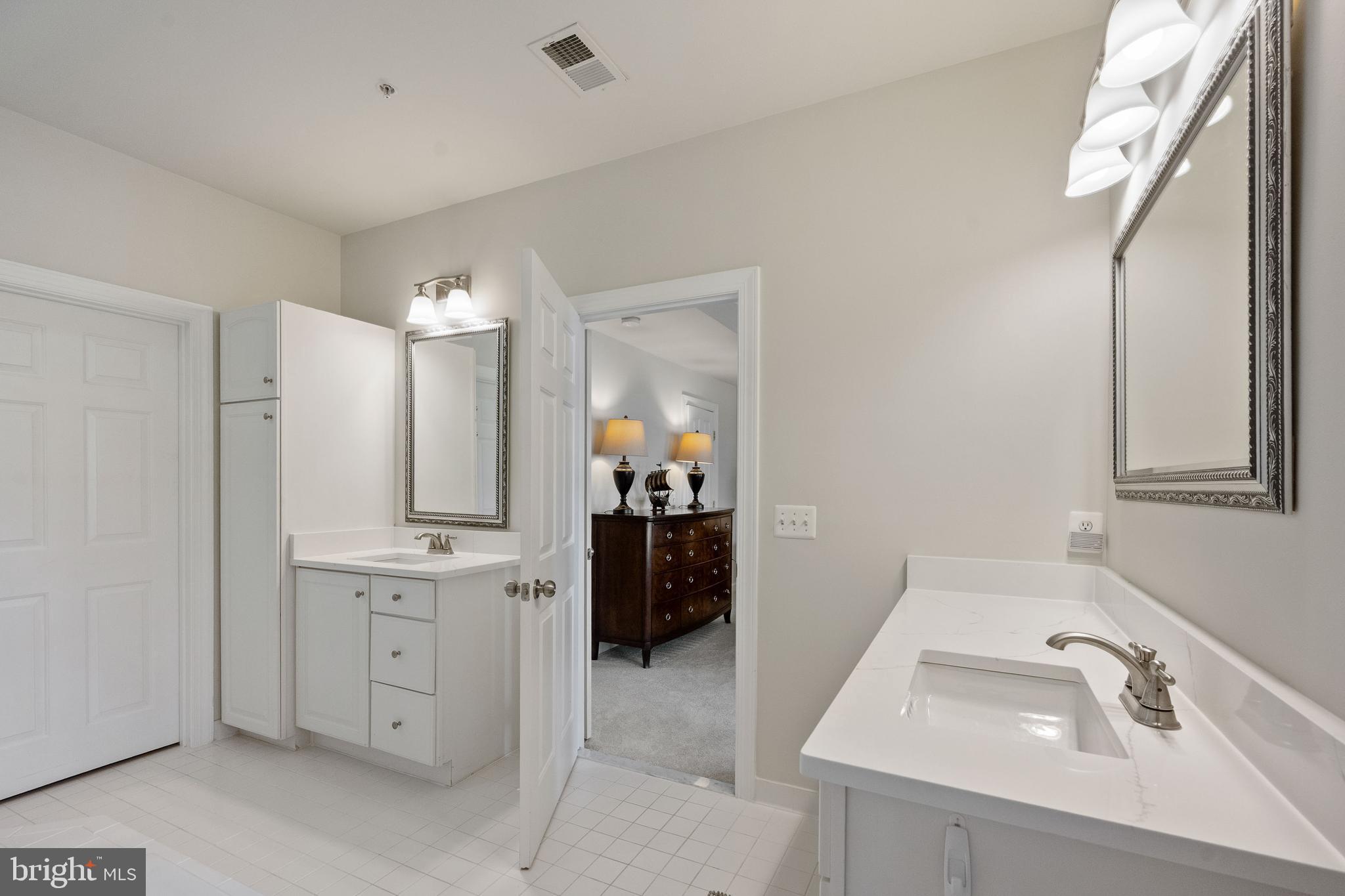 RIVER CREEK - Residential