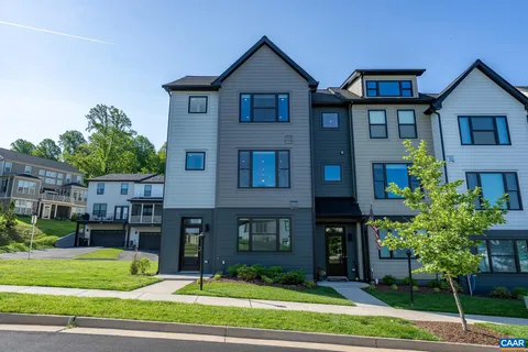 1521 Knoll Ln, Charlottesville, VA MLS: 672843