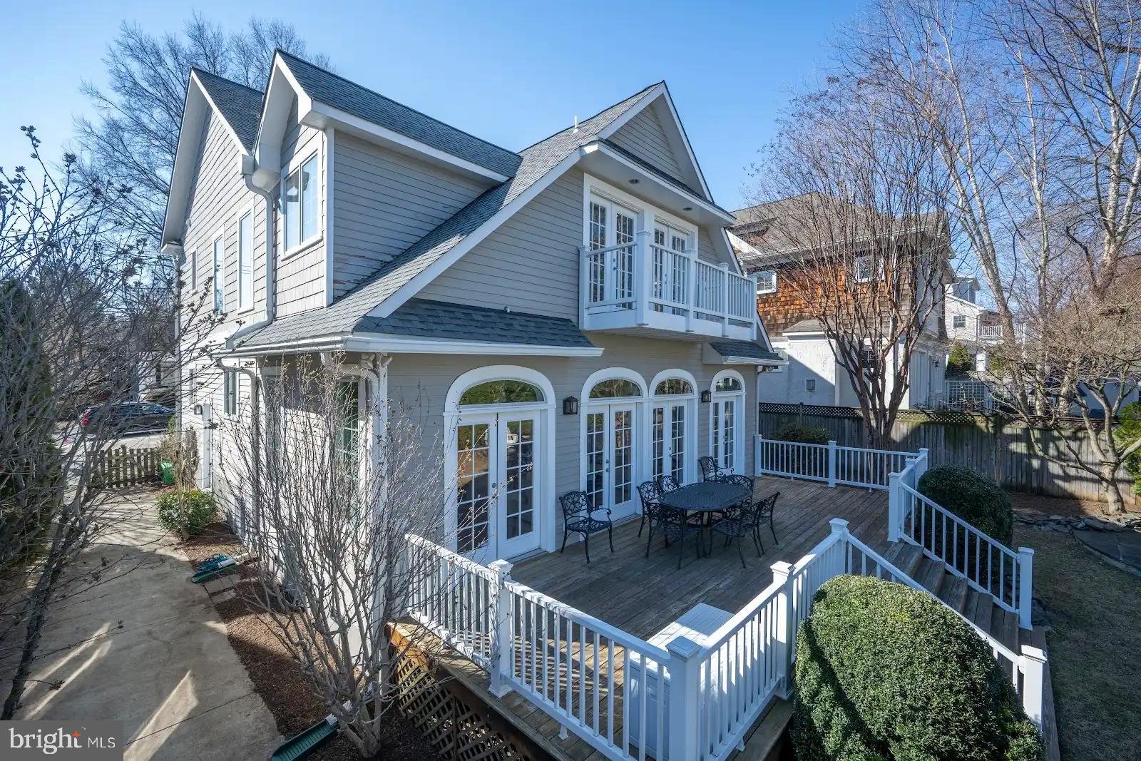 CHEVY CHASE - Residential