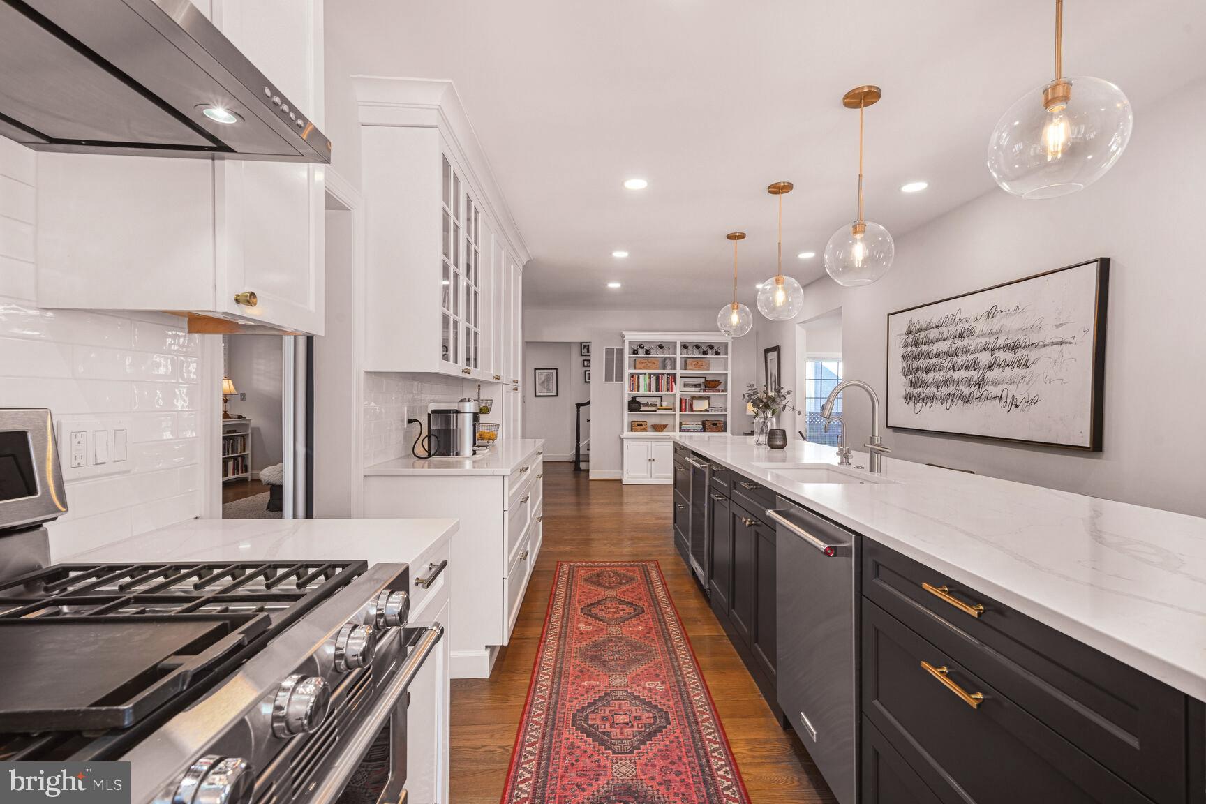 CHEVY CHASE - Residential