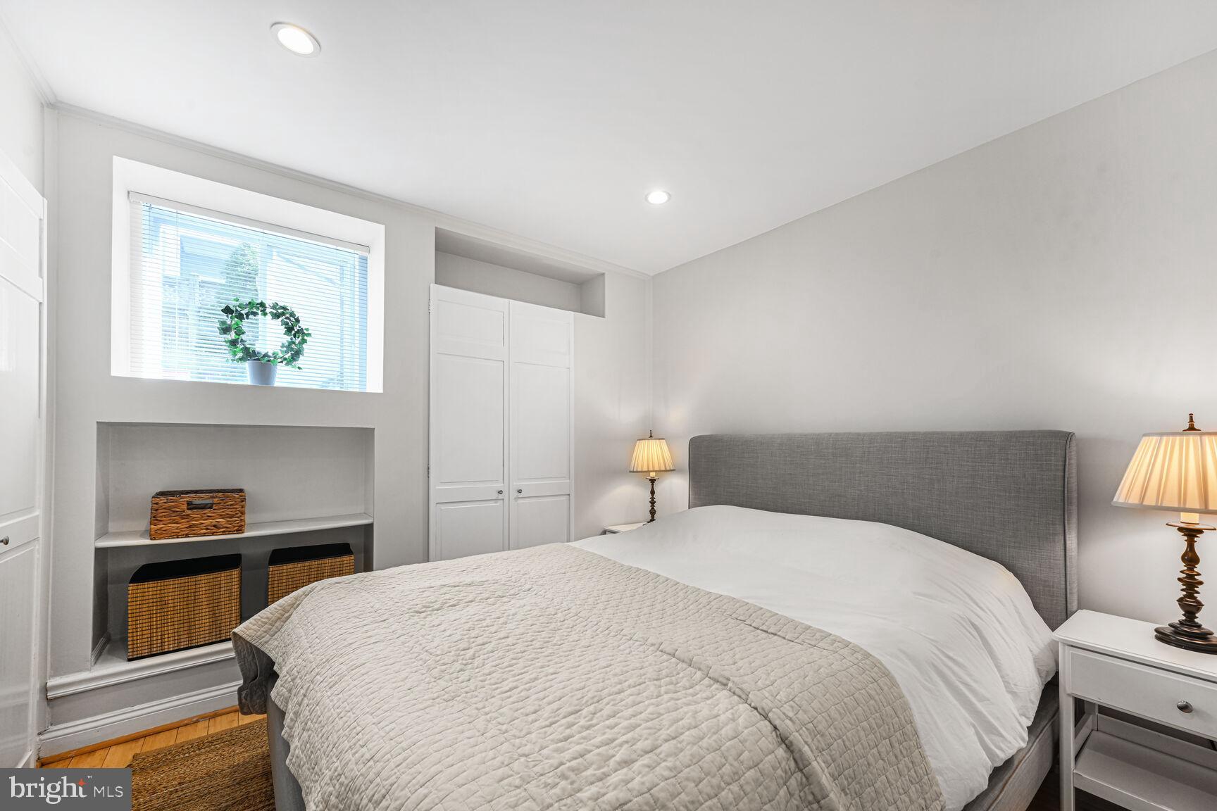 CHEVY CHASE - Residential