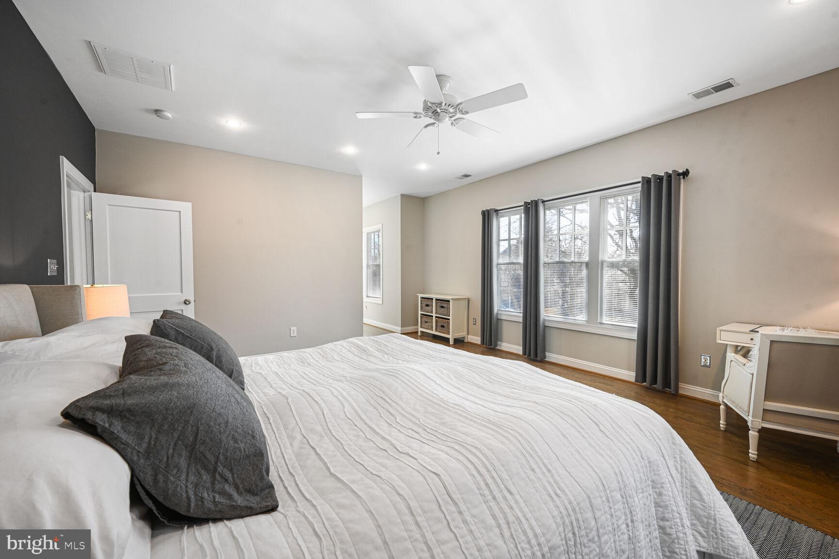 CHEVY CHASE - Residential