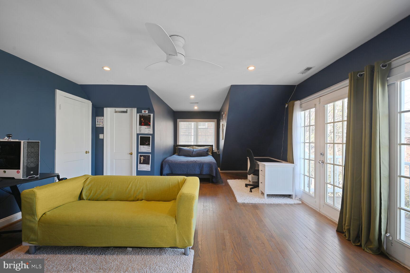 CHEVY CHASE - Residential