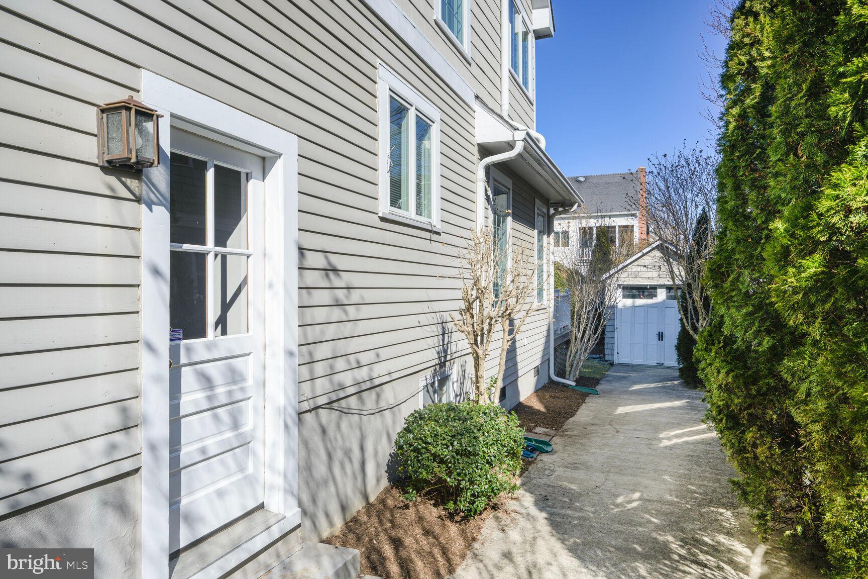 CHEVY CHASE - Residential