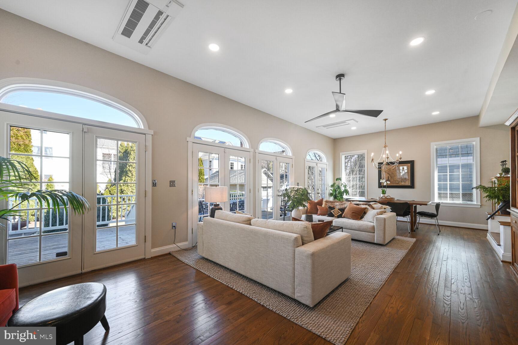 CHEVY CHASE - Residential