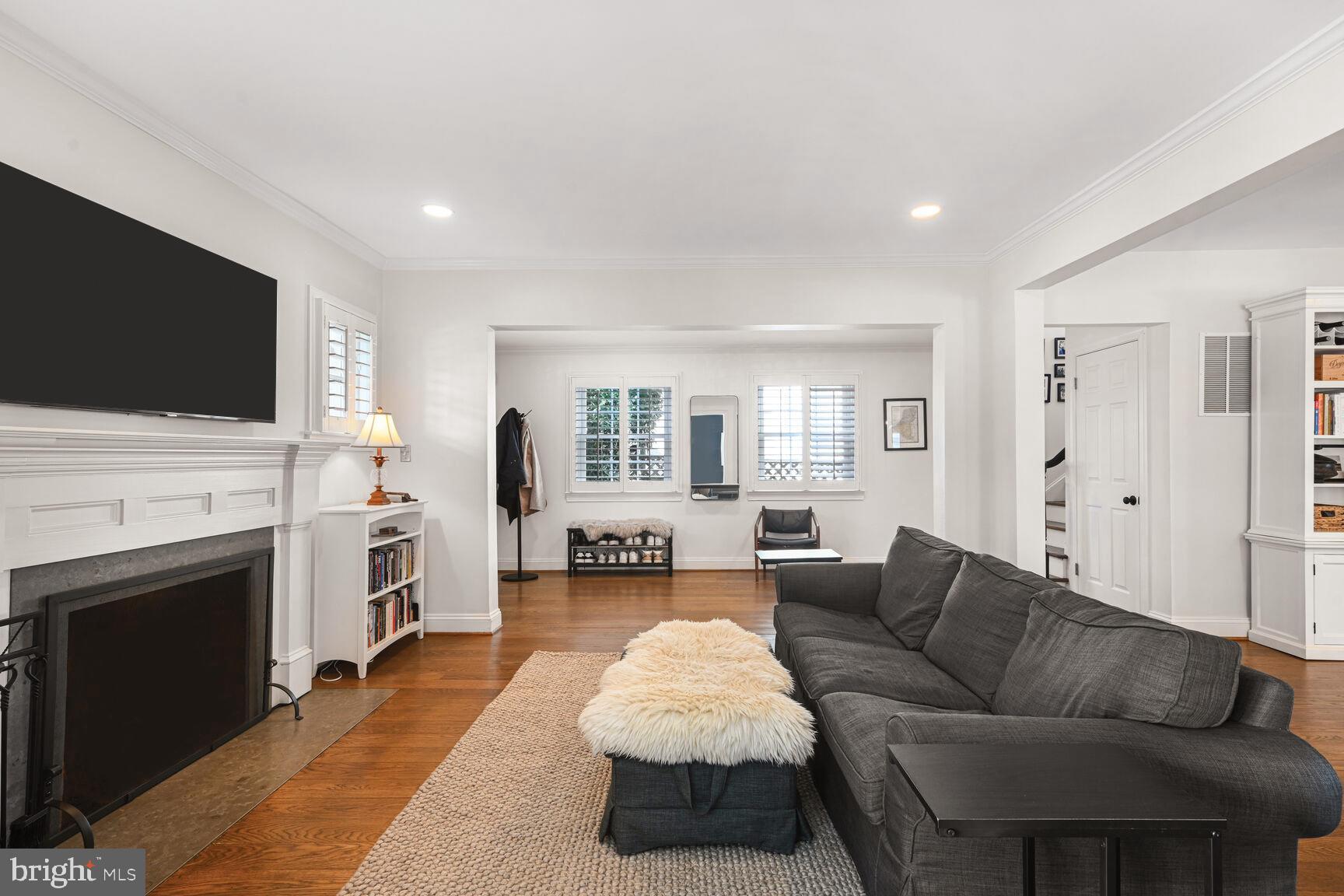 CHEVY CHASE - Residential