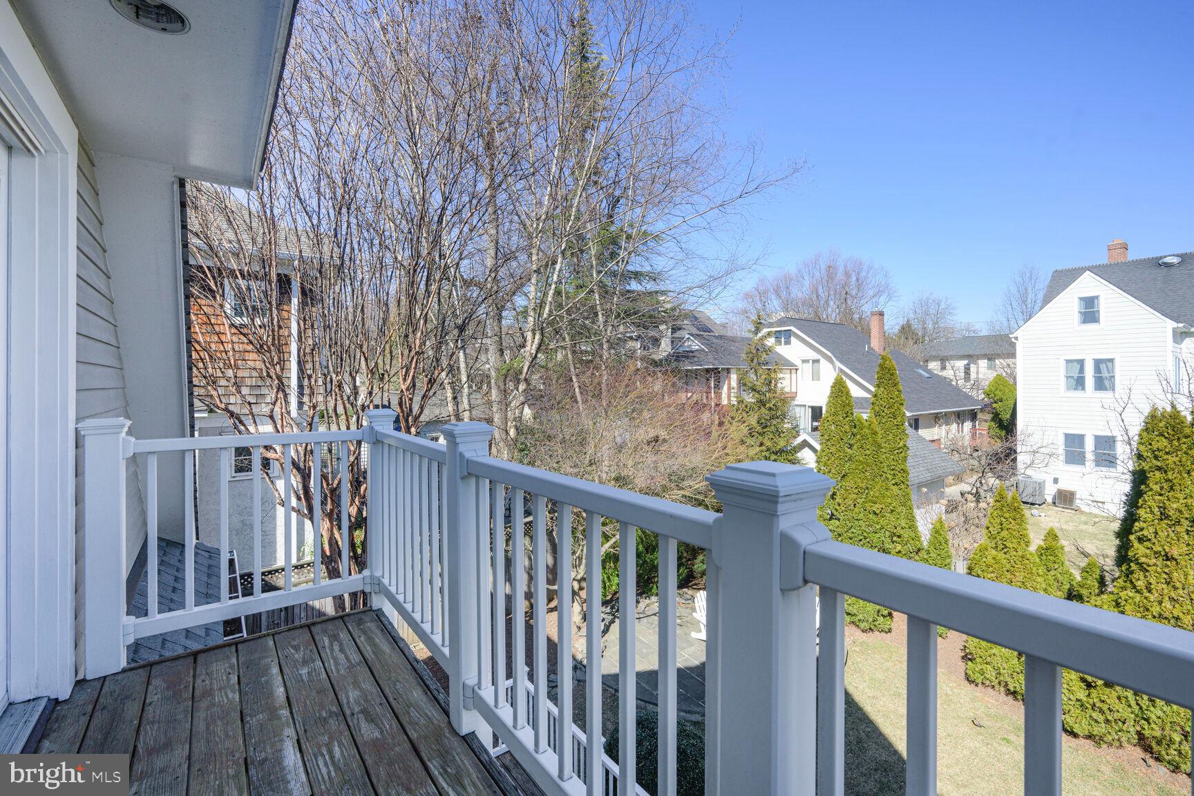 CHEVY CHASE - Residential