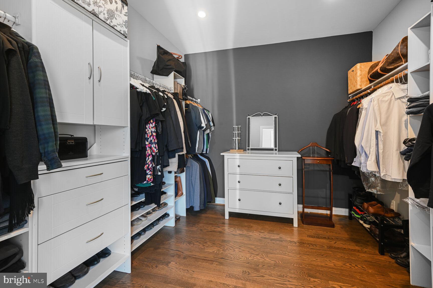 CHEVY CHASE - Residential