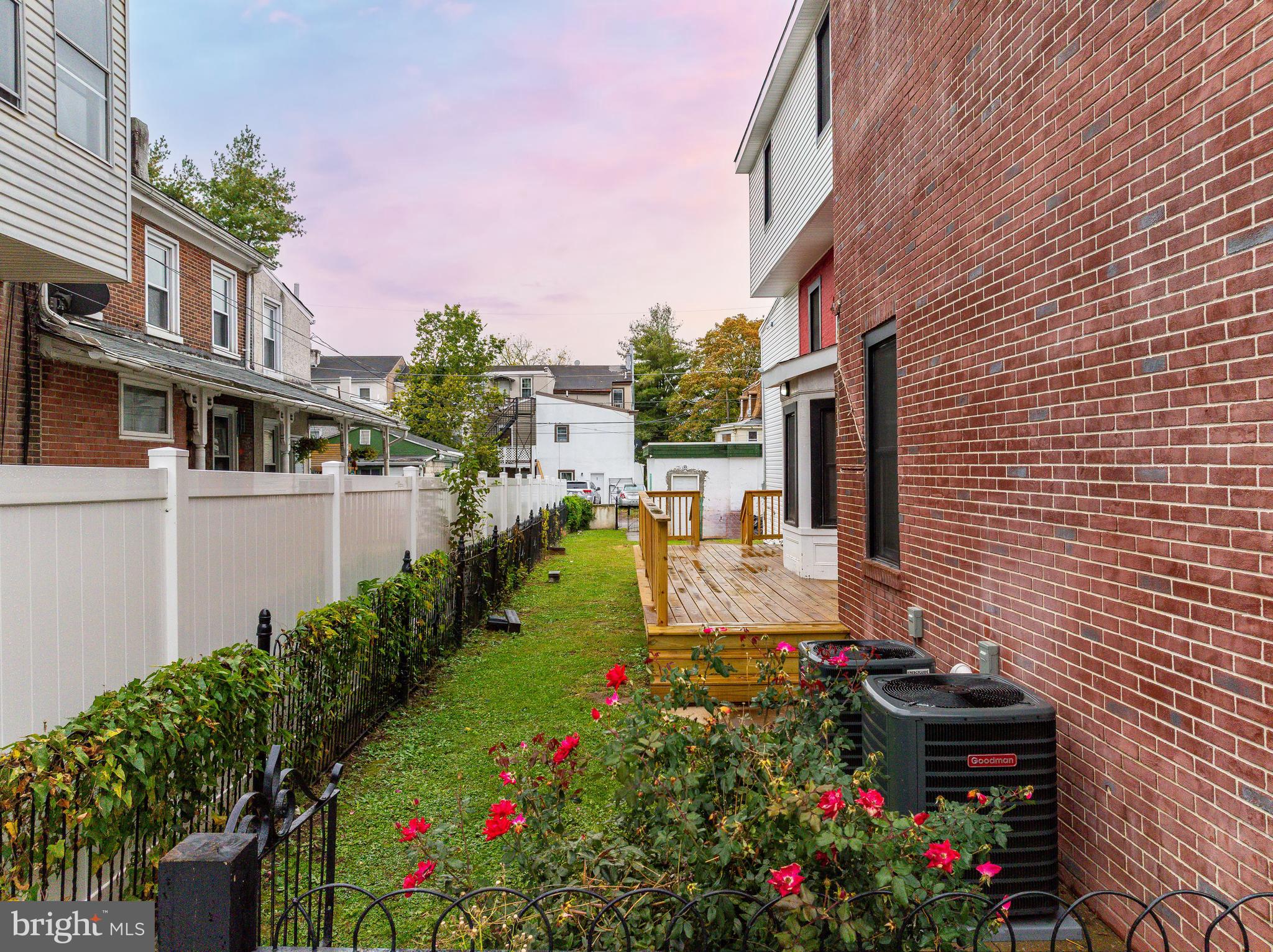 NORRISTOWN - Residential