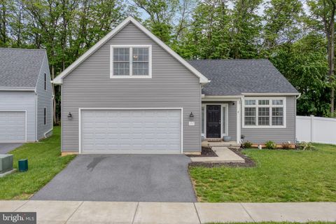 Photo of 257 Ersa Drive, ELIZABETHTOWN, PA 17022 (MLS # PALA2070938)