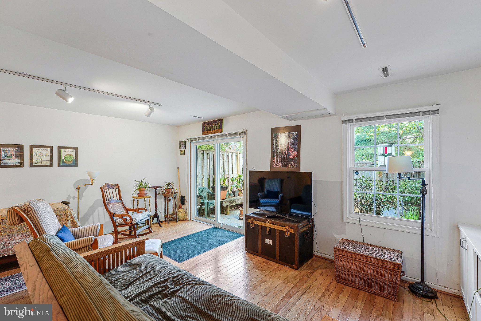 VIENNA COMMONS - Residential