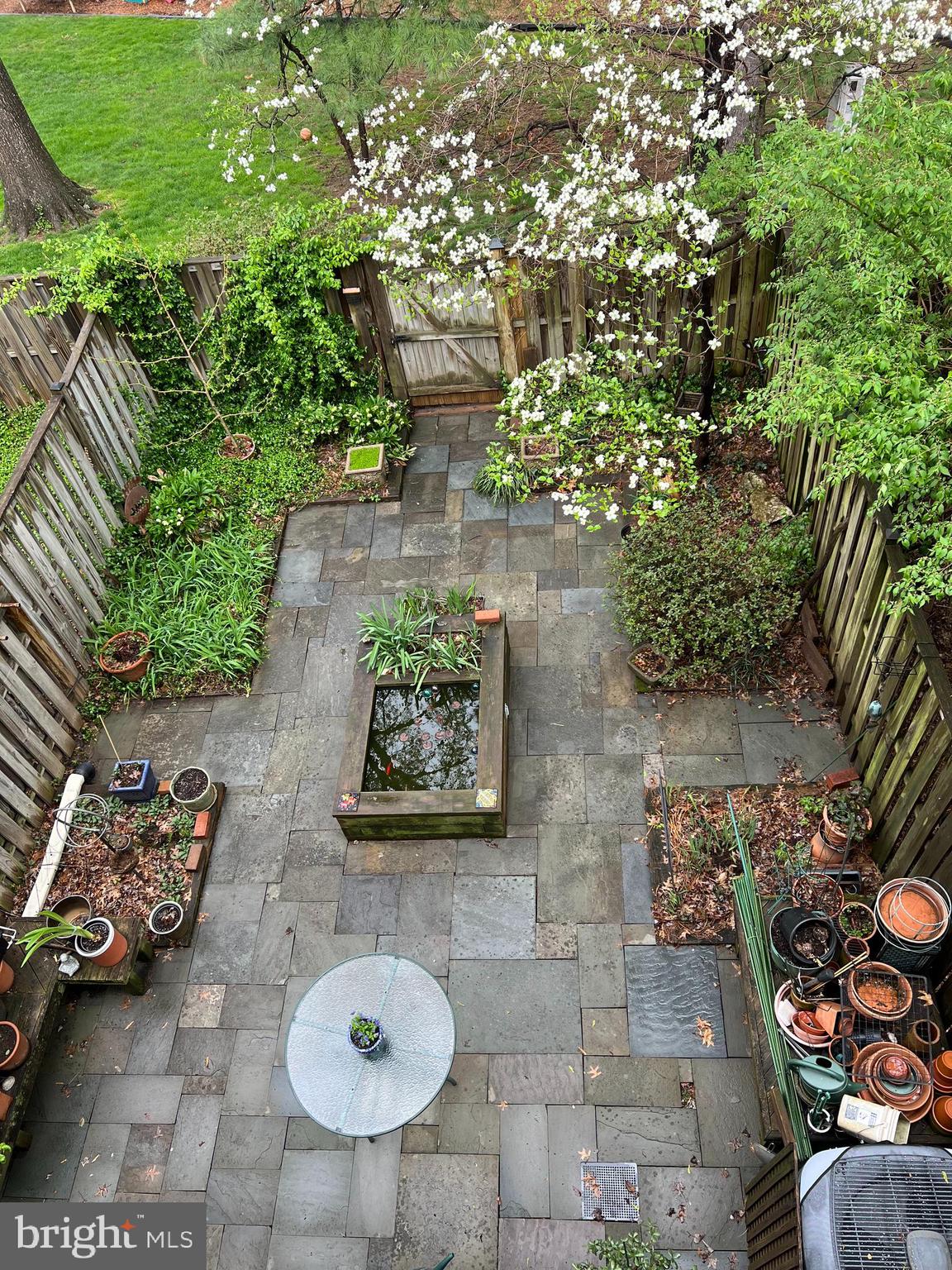 229 COMMONS DRIVE NW