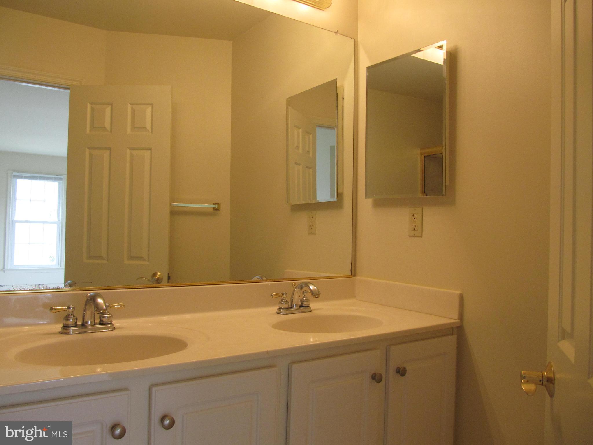 HAHN PROPERTY - Residential Lease