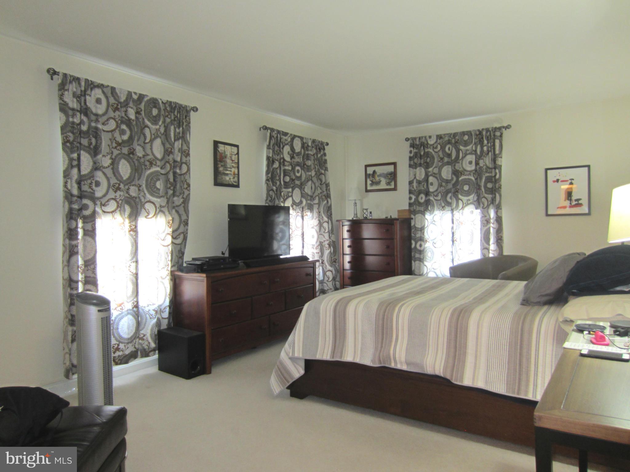 HAHN PROPERTY - Residential Lease