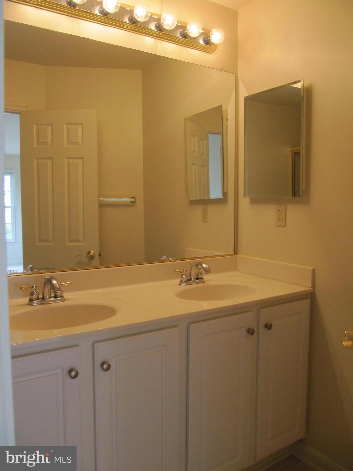 HAHN PROPERTY - Residential Lease