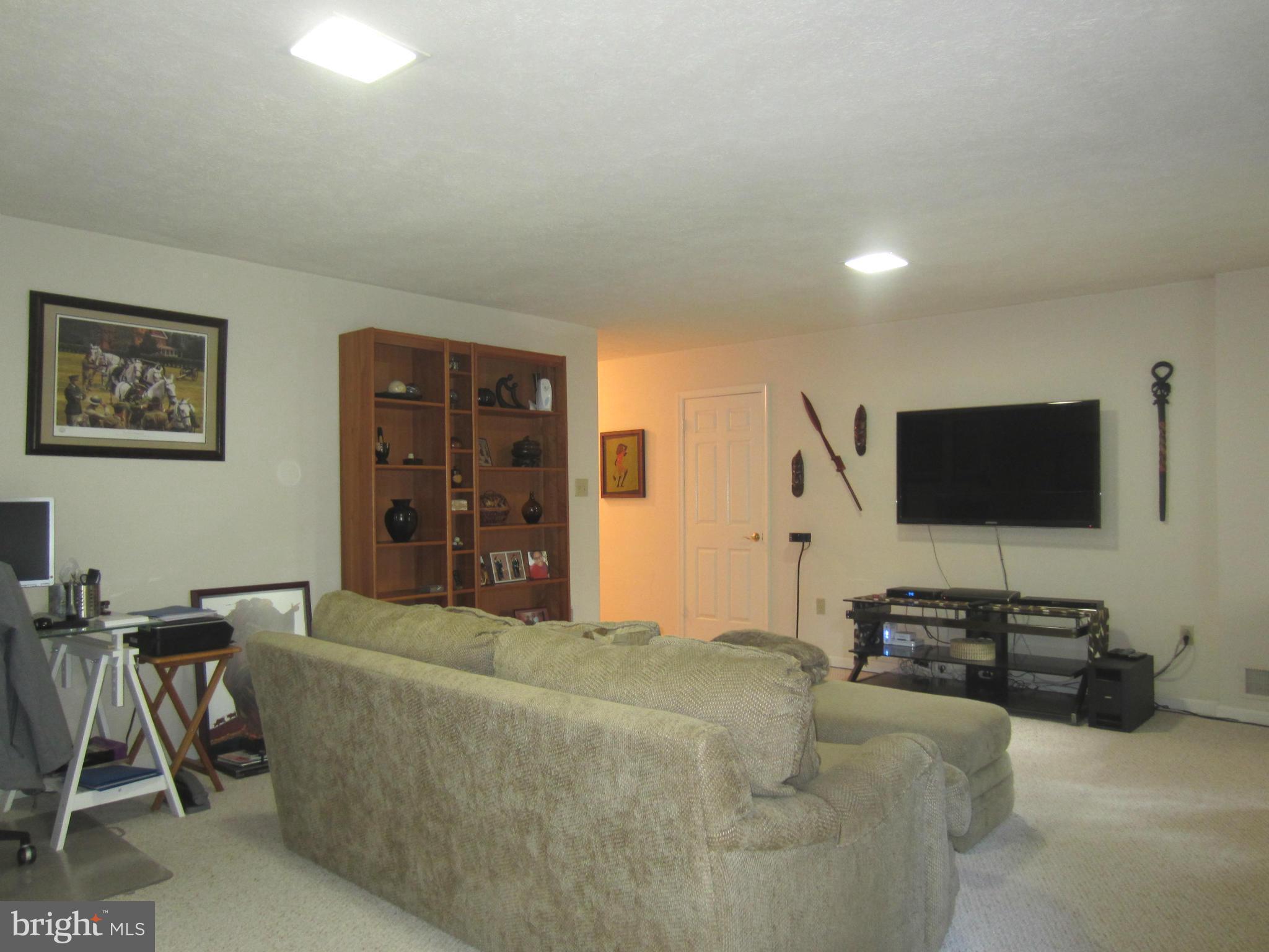 HAHN PROPERTY - Residential Lease