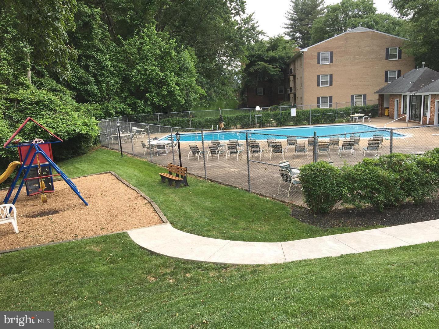 LYNDHURST CONDOS - Residential Lease