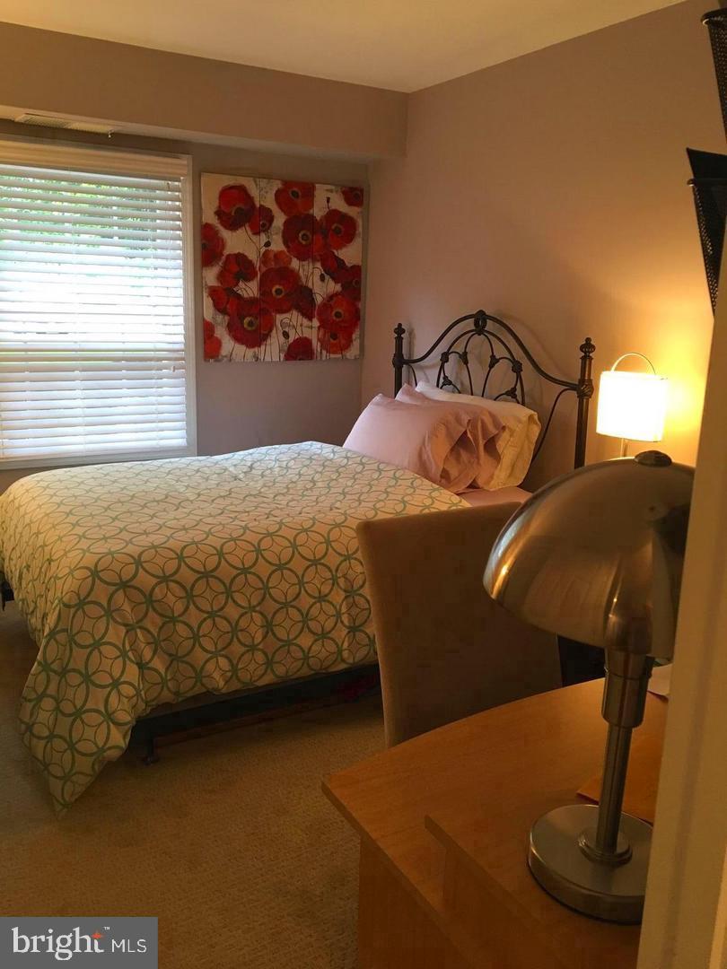 LYNDHURST CONDOS - Residential Lease