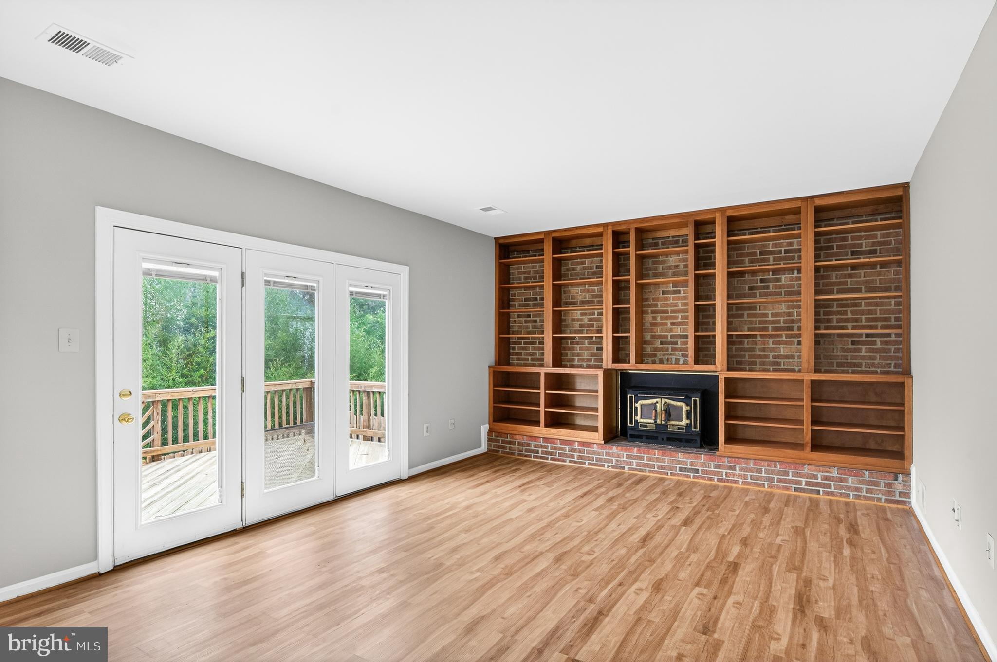 SNOWDENS MILL - Residential