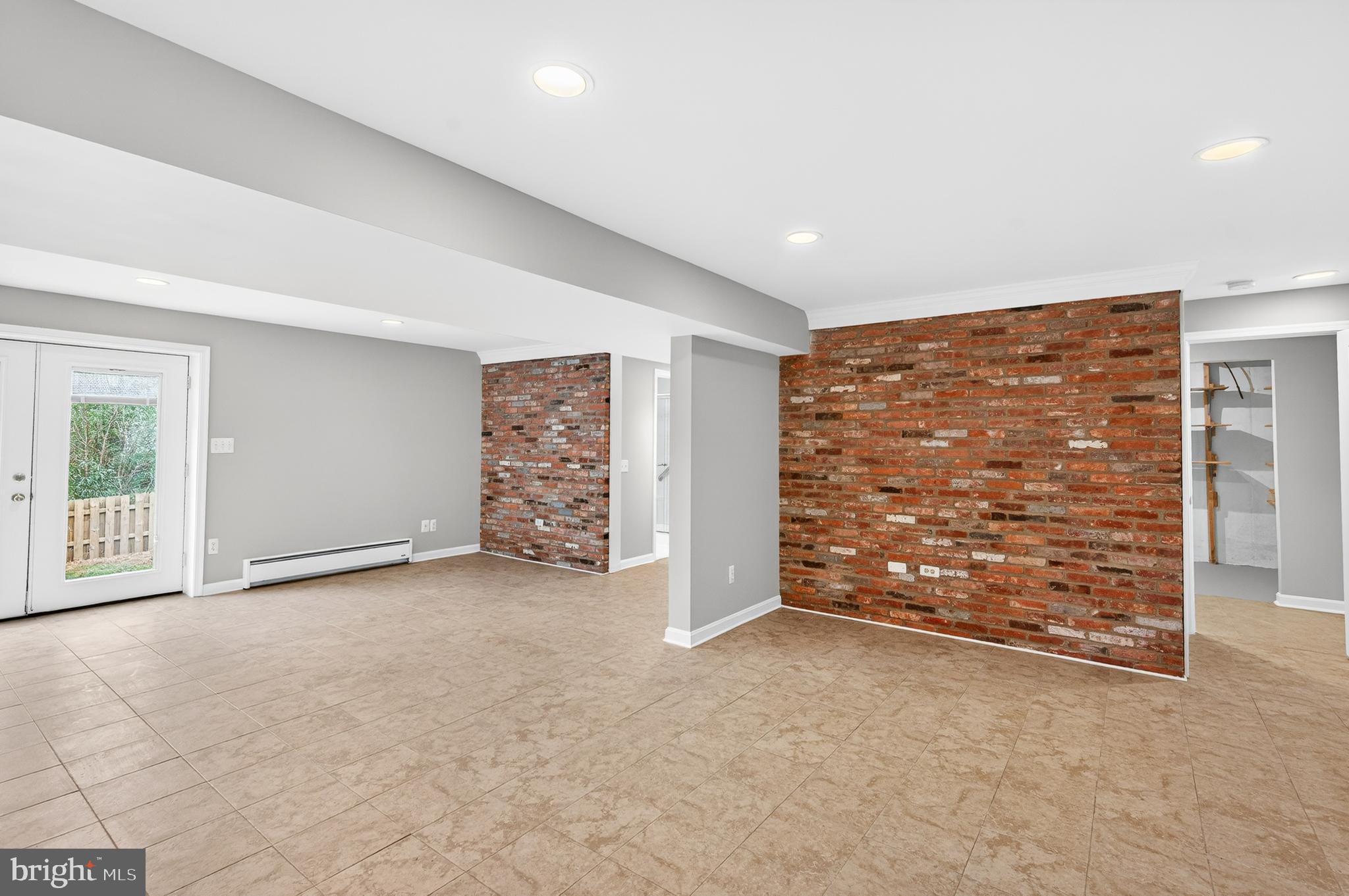 SNOWDENS MILL - Residential