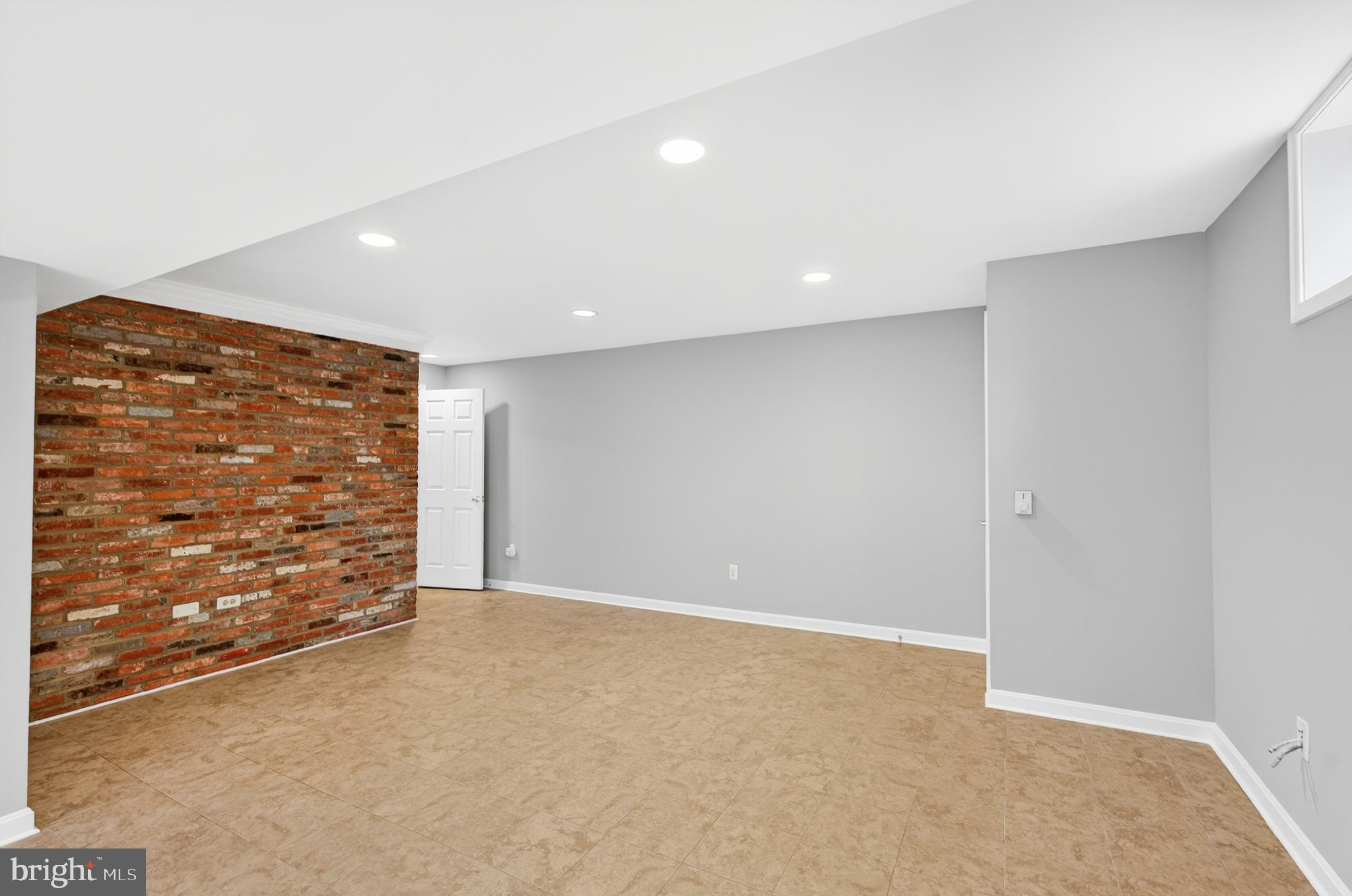 SNOWDENS MILL - Residential