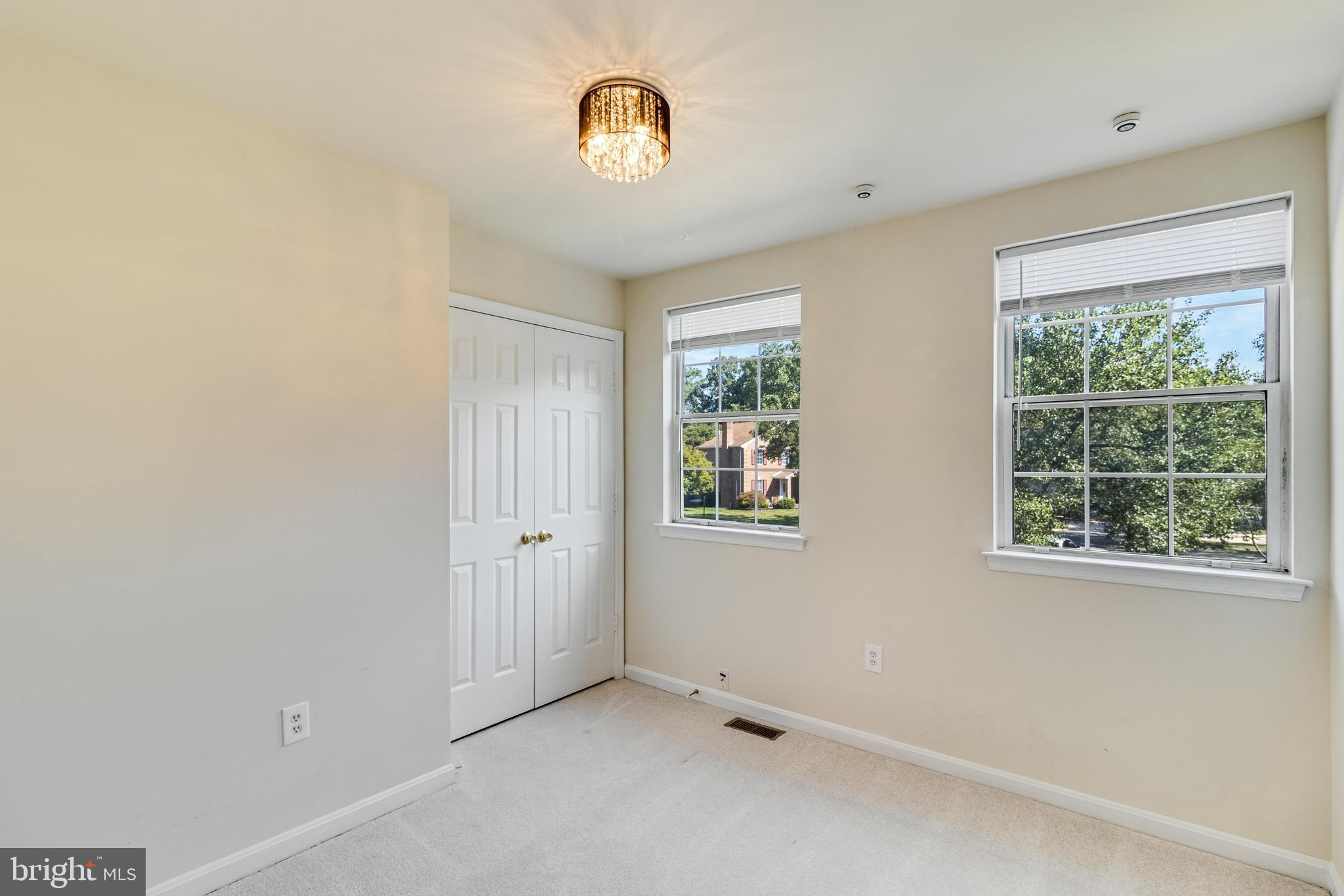 HAMPSHIRE - Residential