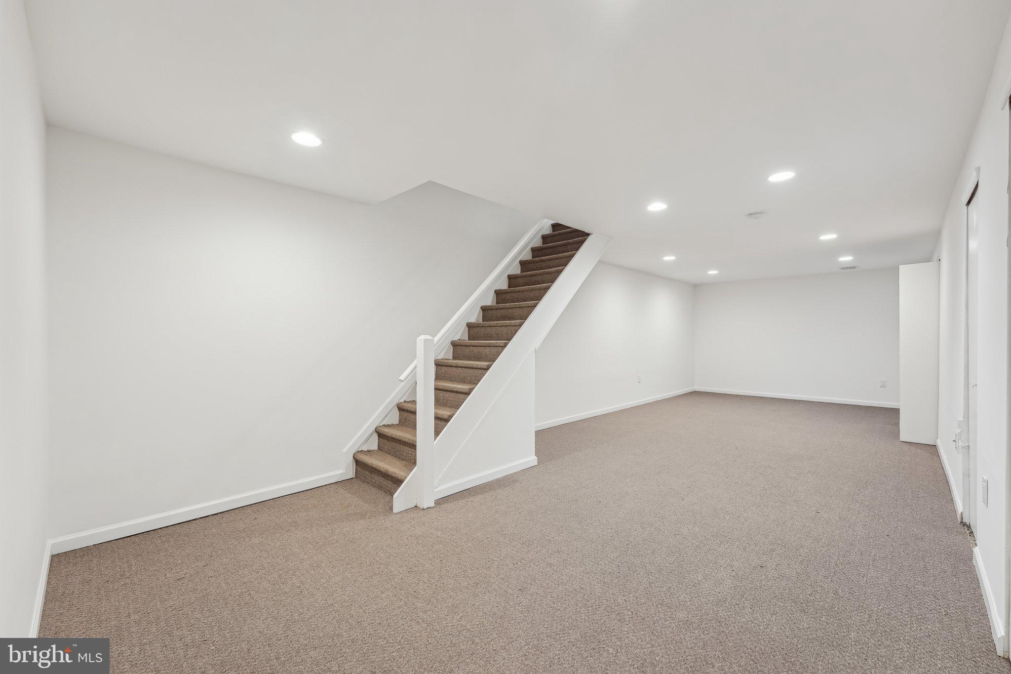 EAST FALLS - Residential