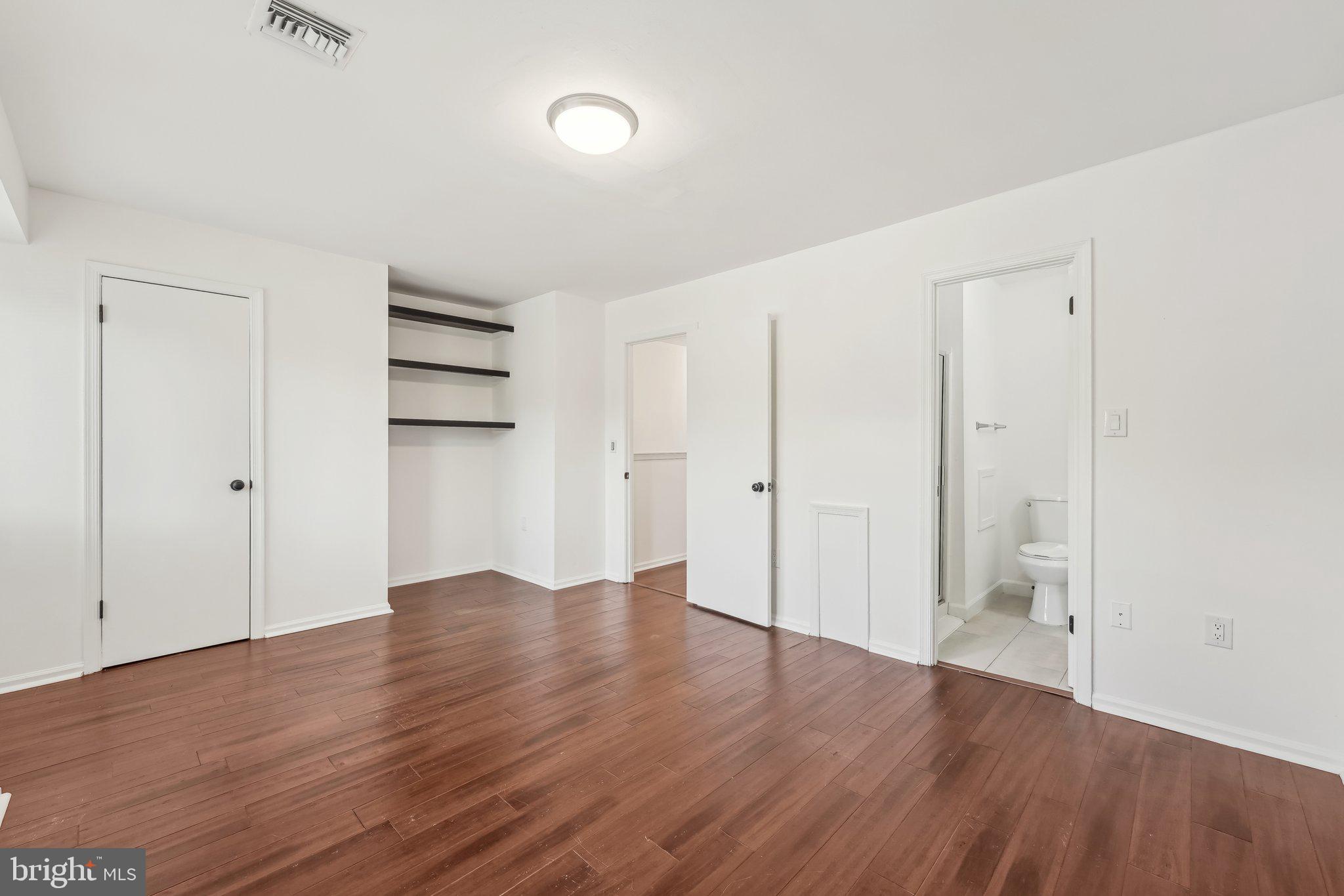 EAST FALLS - Residential