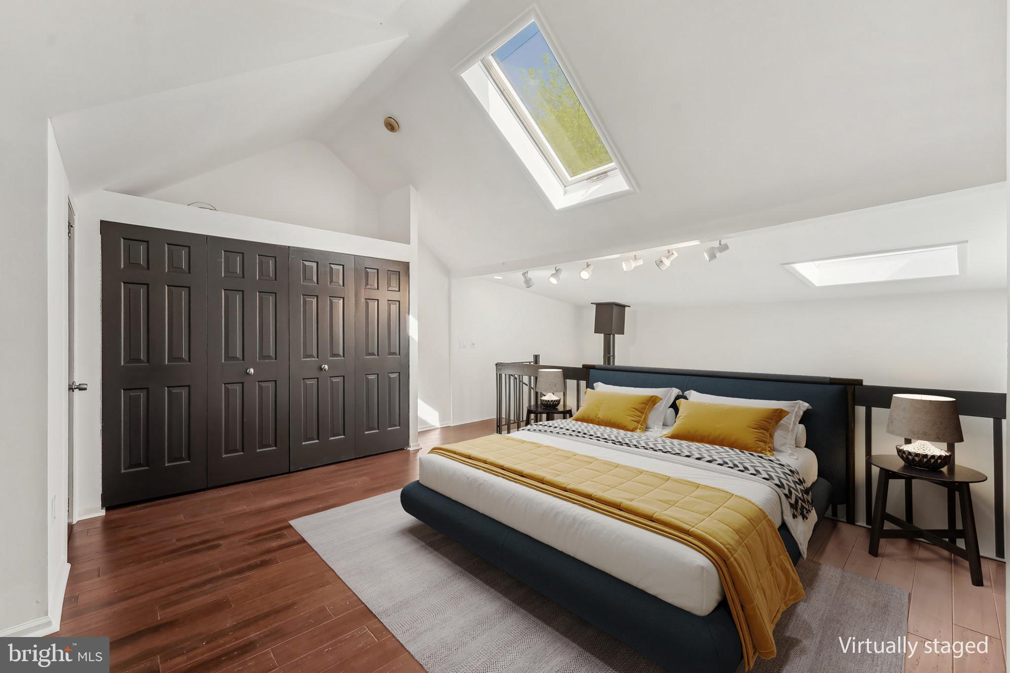 EAST FALLS - Residential