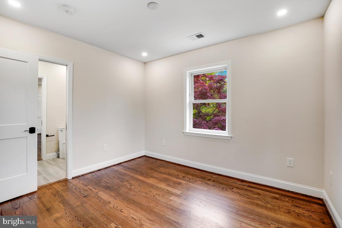 TAKOMA PARK - Residential