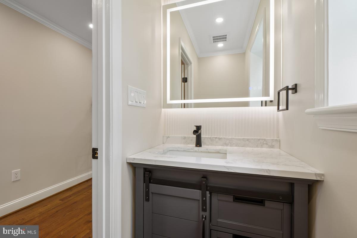 TAKOMA PARK - Residential